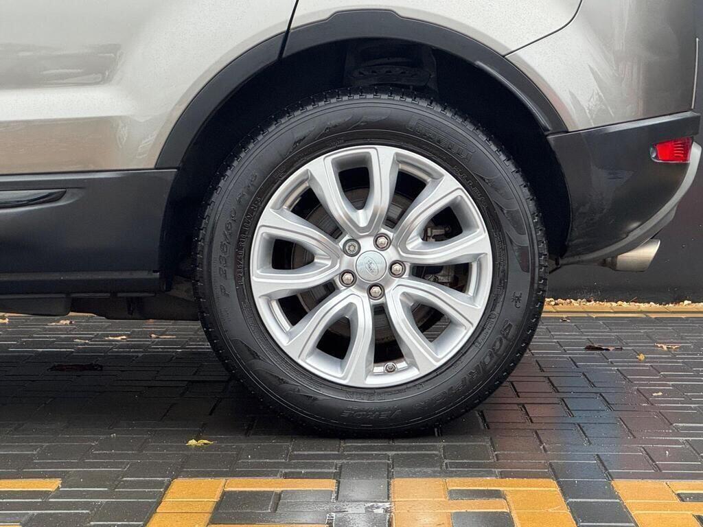 Land Rover Range Rover Evoque view 12