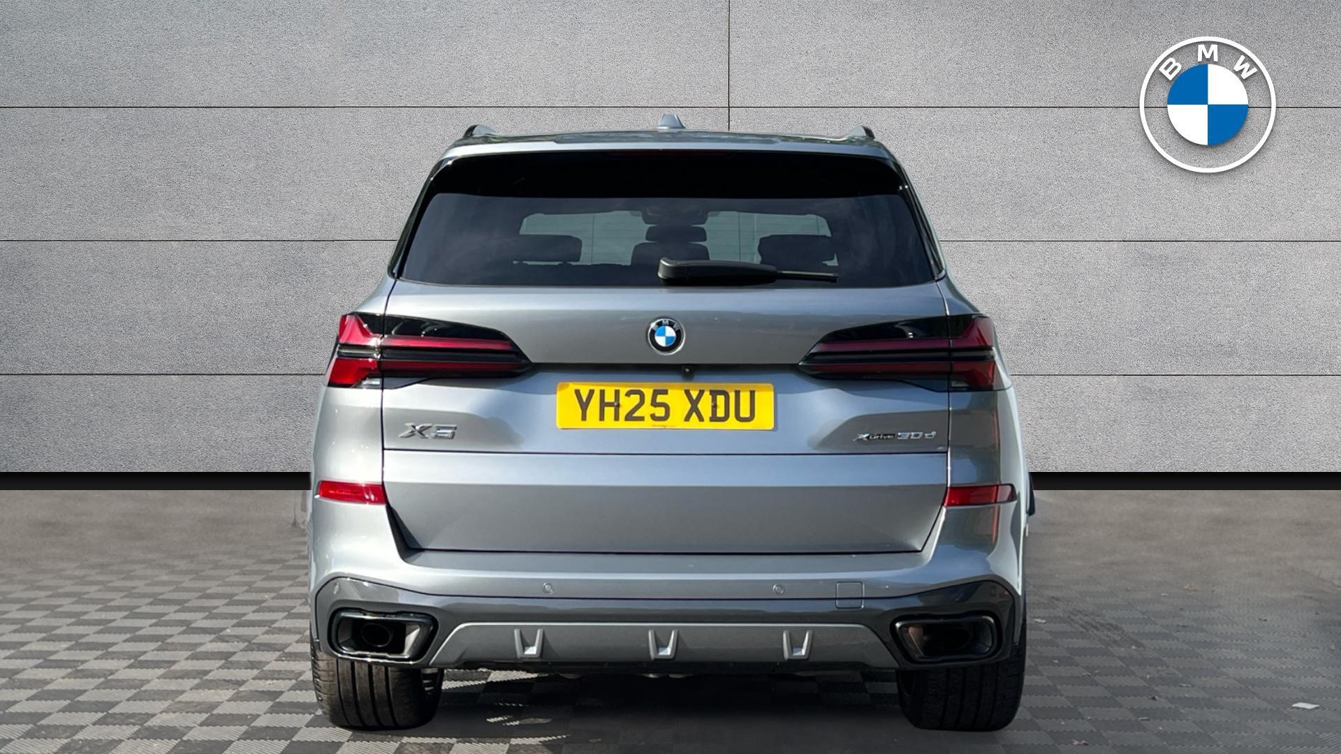 BMW X5 view 15