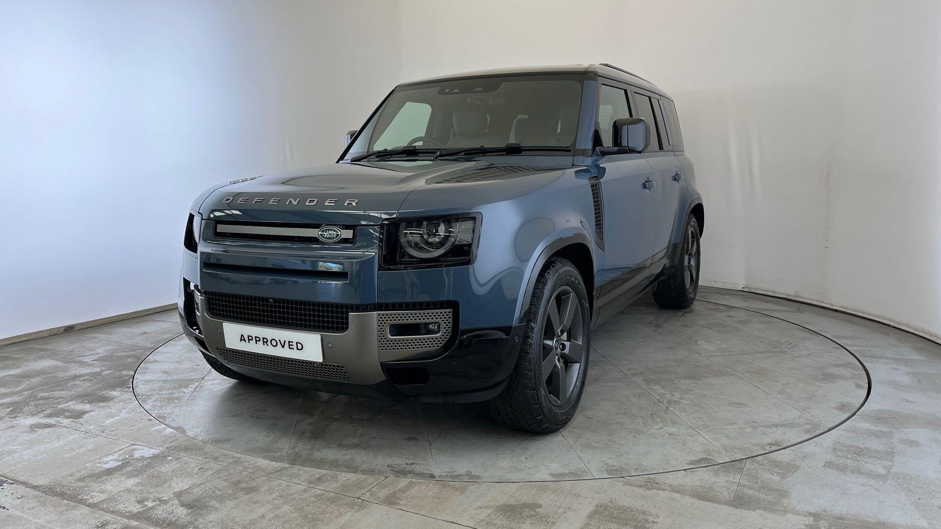 Land Rover Defender view 31