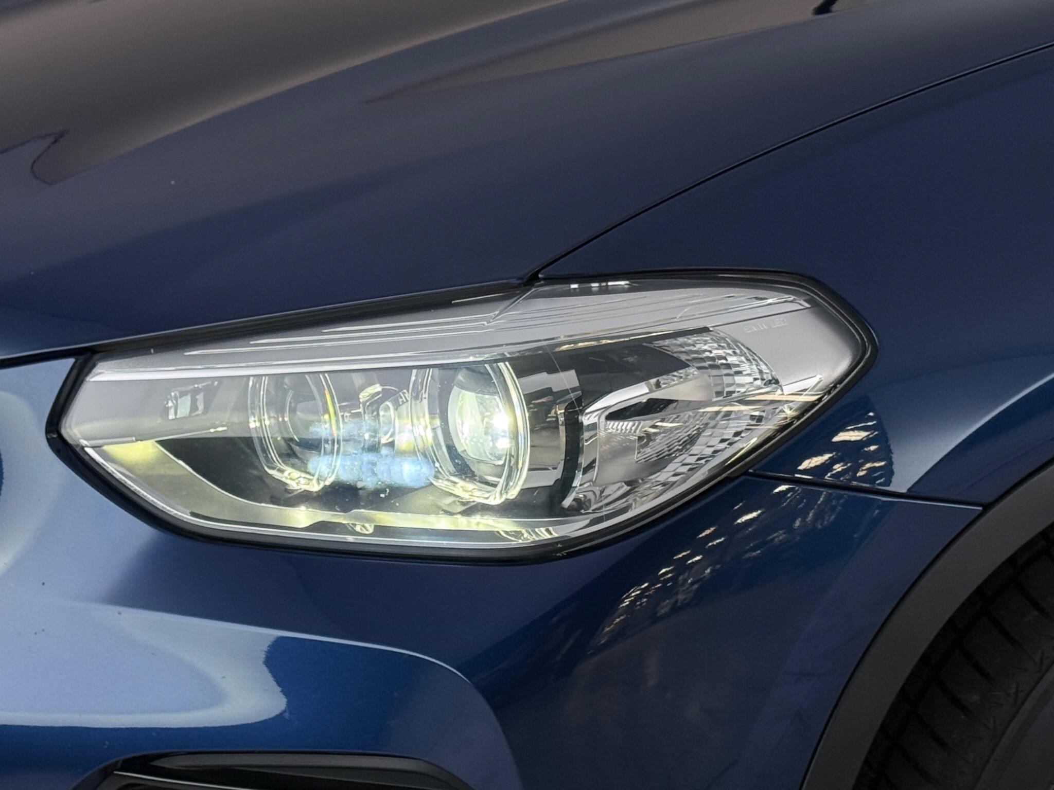 BMW X3 view 4