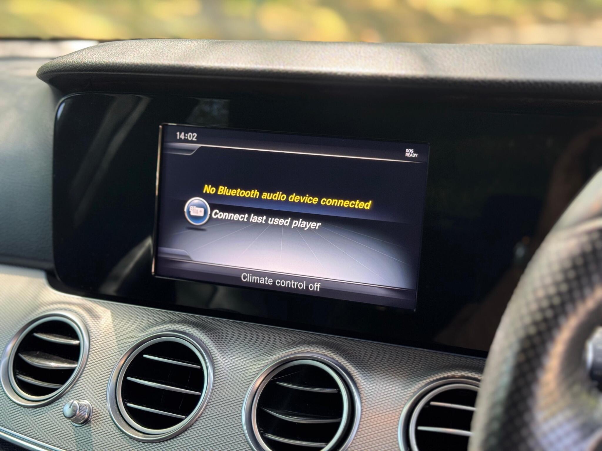 Mercedes-Benz E-Class view 24