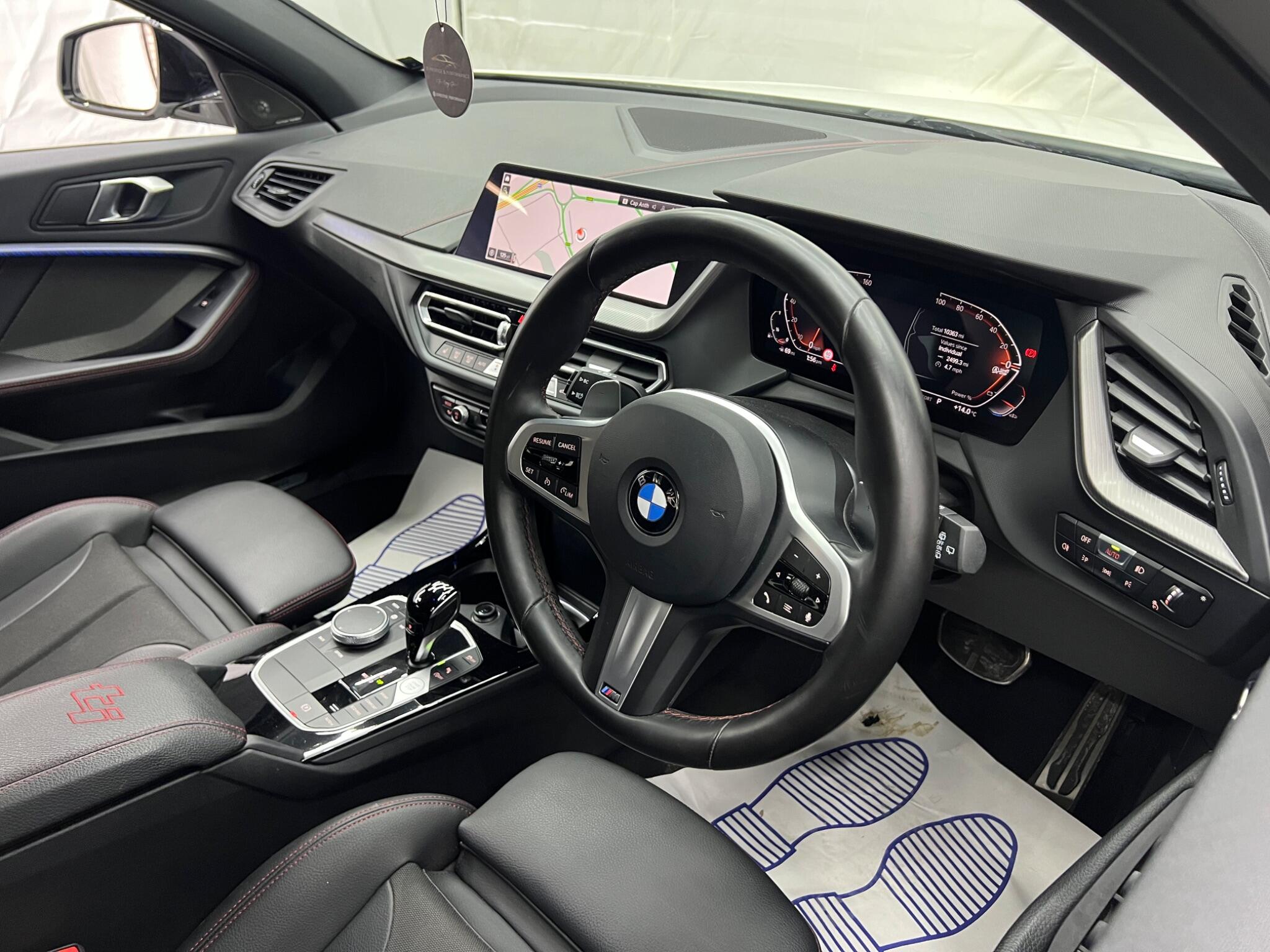 BMW 1 Series view 14