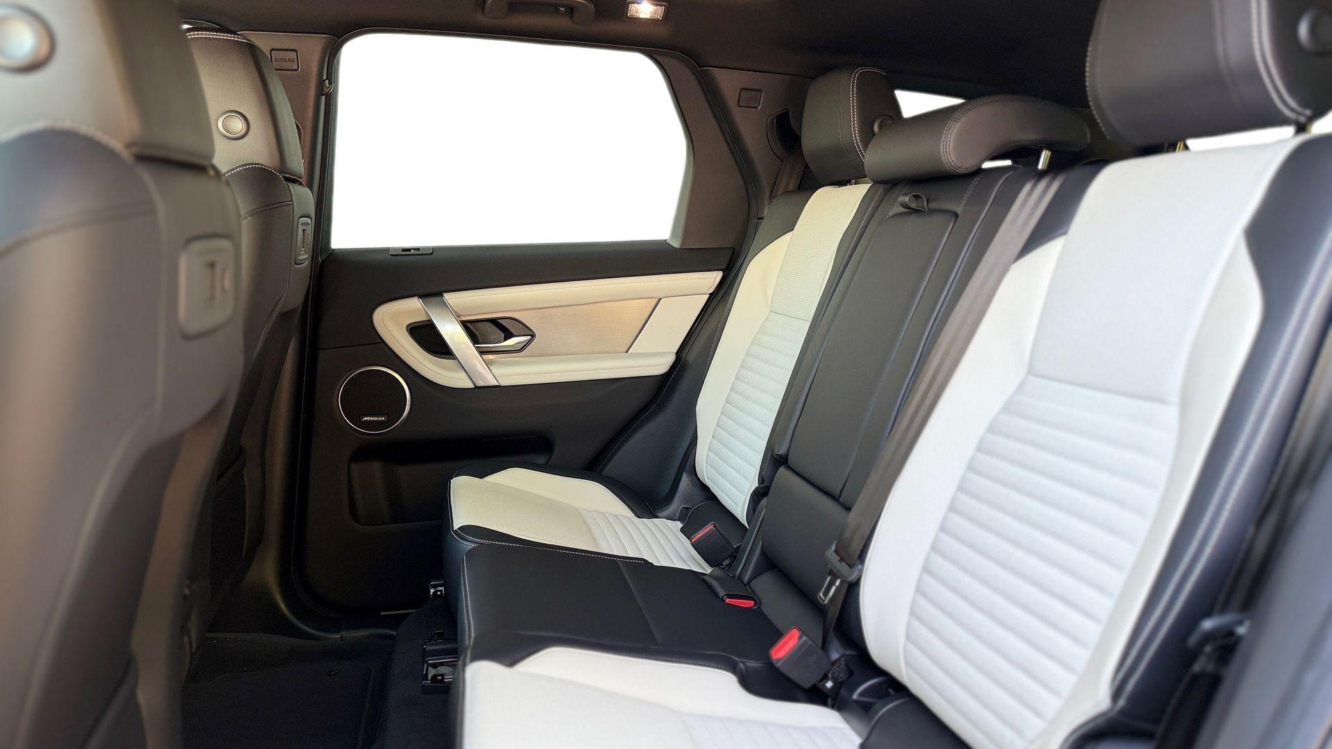 Land Rover Discovery Sport view 26