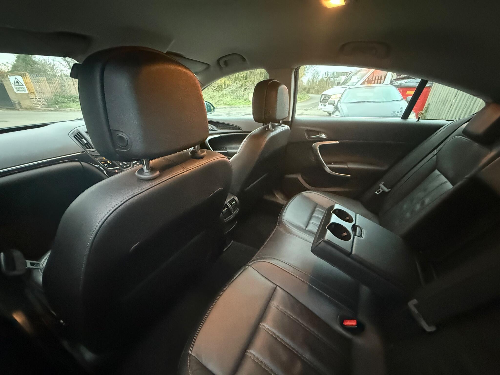 2013 Vauxhall Insignia image 29