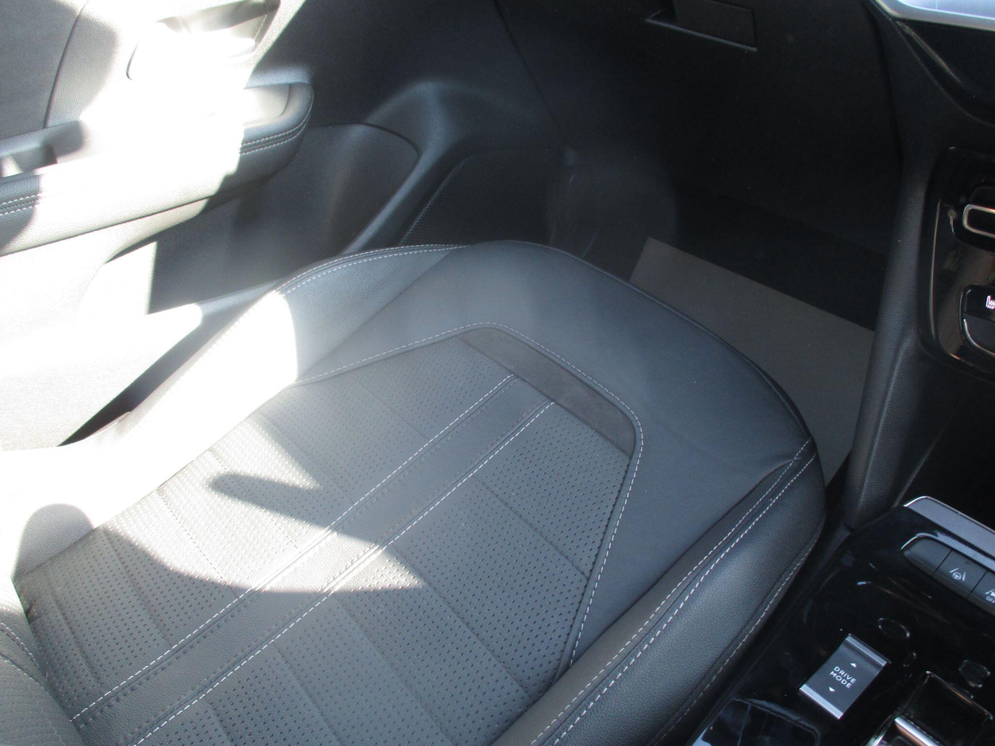 Vauxhall Mokka Electric view 41