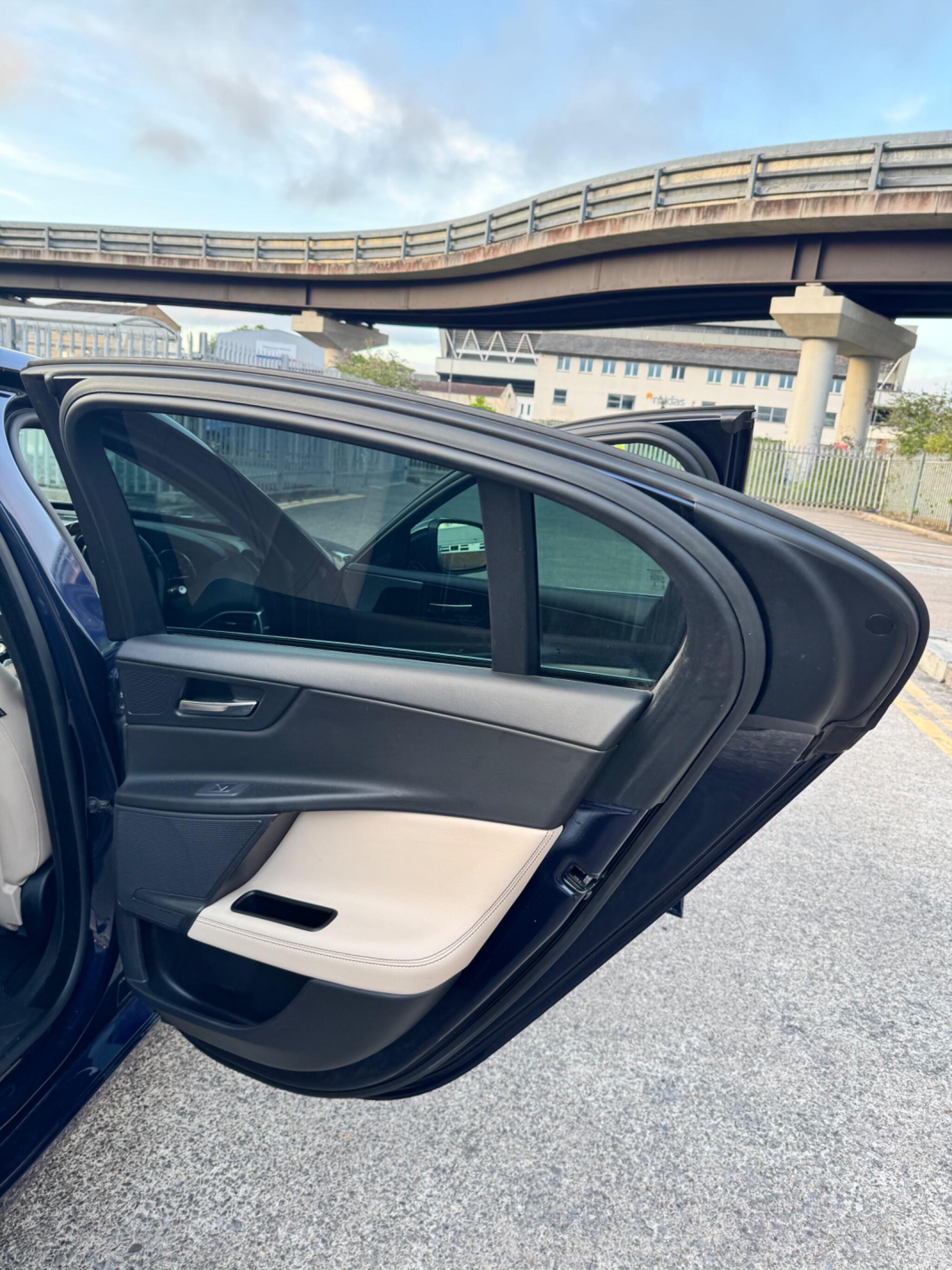 Jaguar Xe view 29