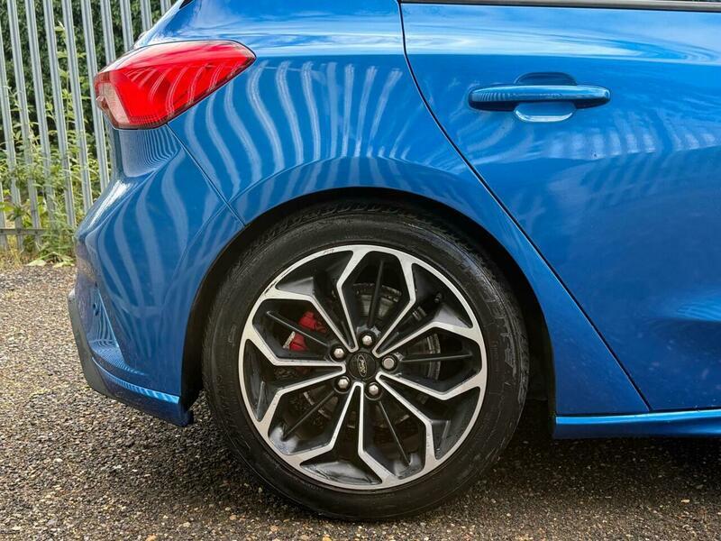 2018 Ford Focus image 40