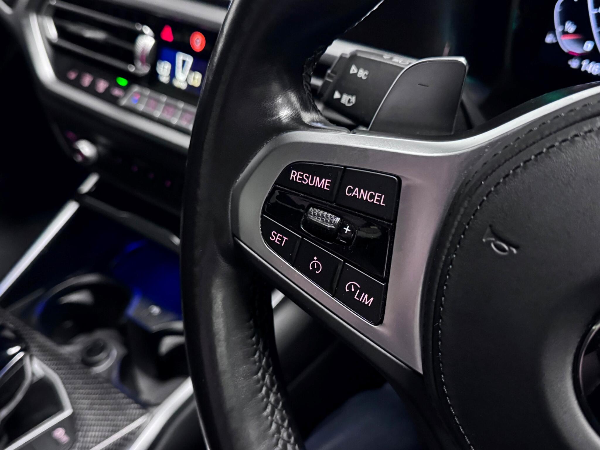 BMW 3 Series view 13