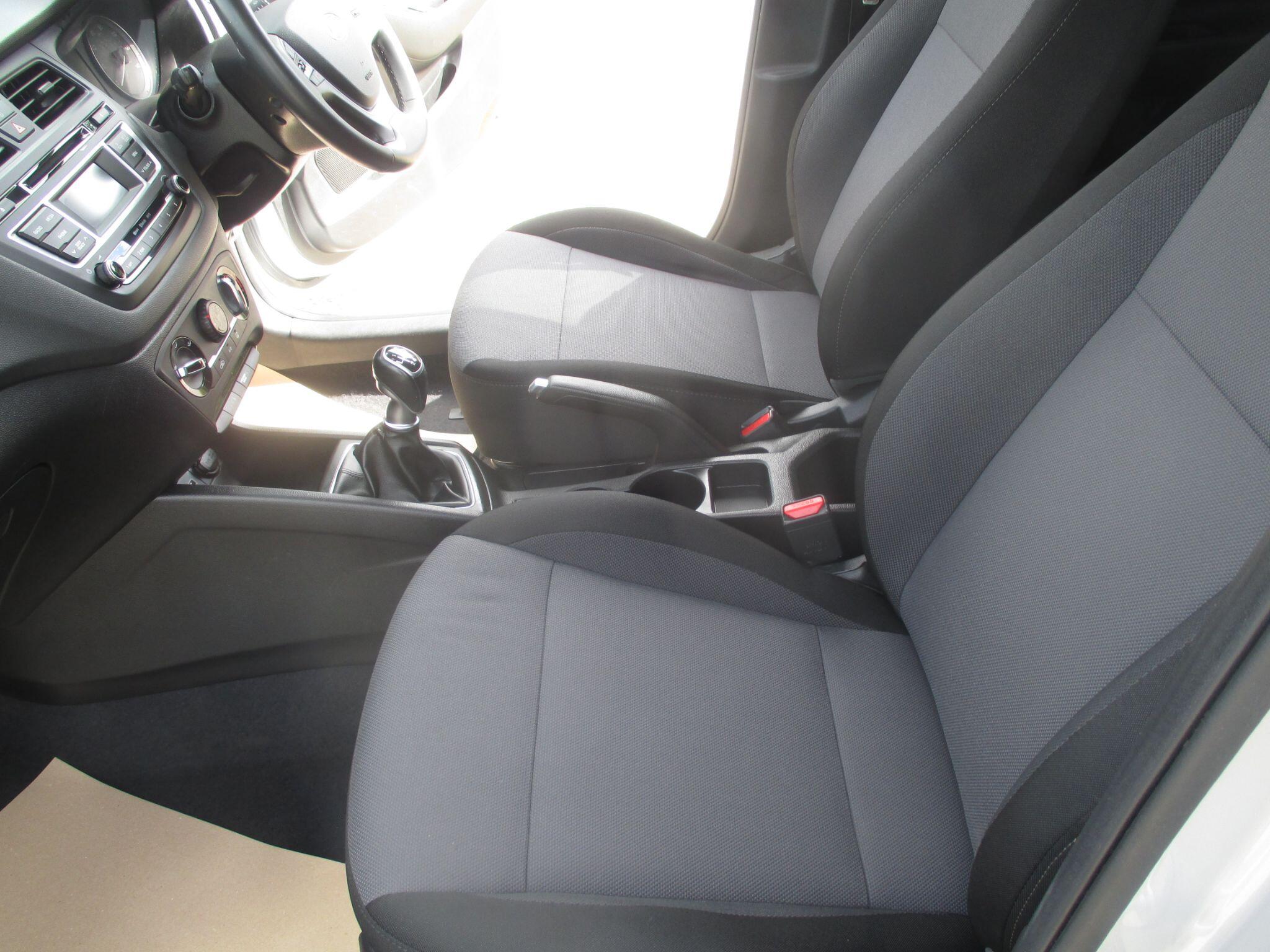 Hyundai I20 view 32