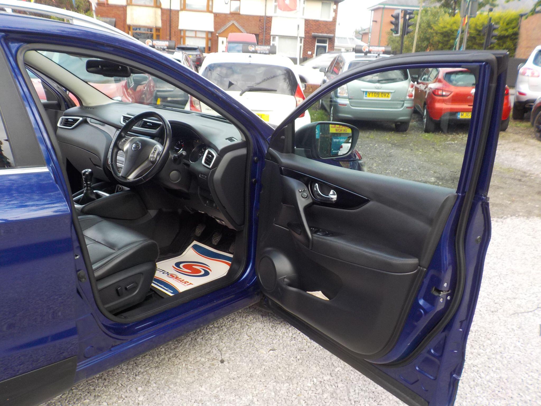 Nissan Qashqai 1.6 dCi Tekna 2WD Euro 6 (s/s) 5dr