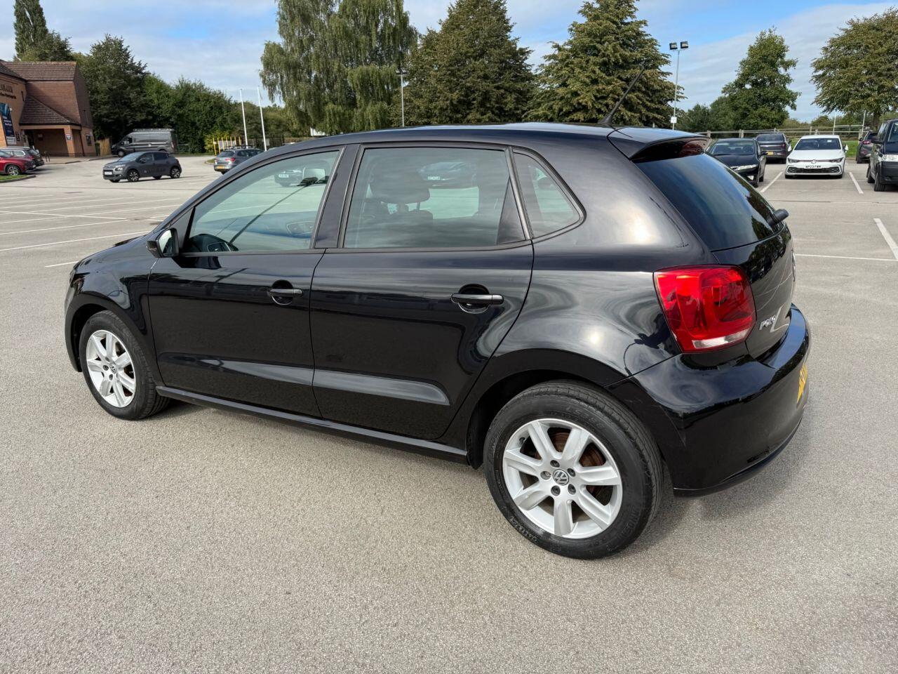 Volkswagen Polo view 2