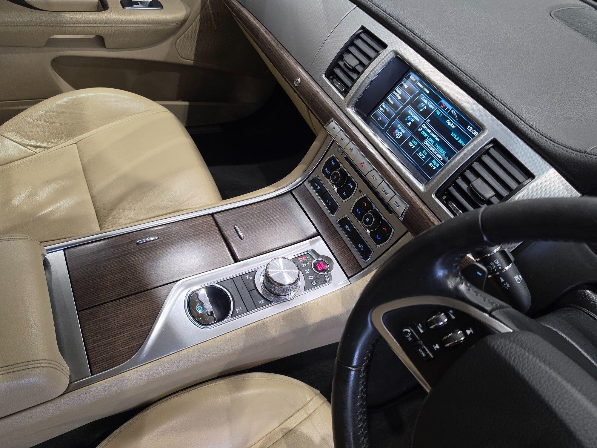 Jaguar XF view 34