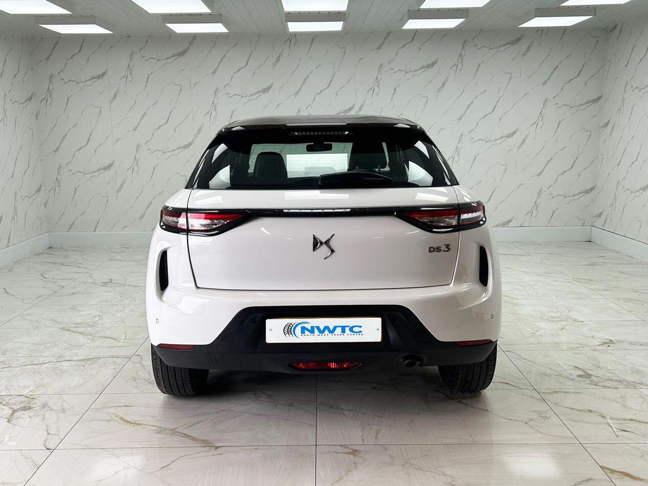 DS Automobiles DS 3 Crossback view 10