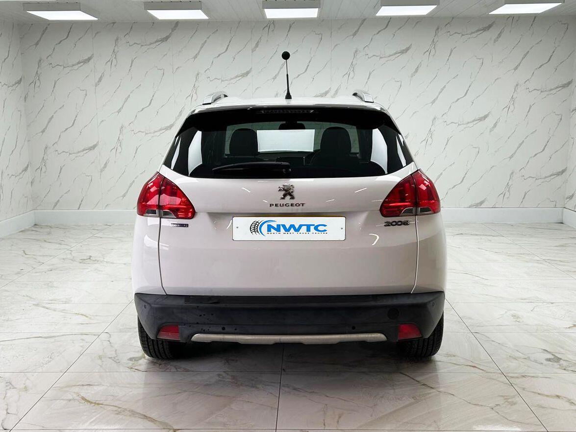 Peugeot 2008 view 10