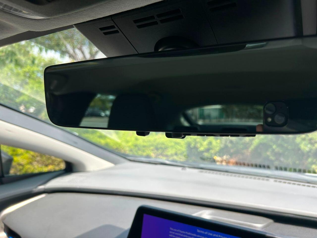 Toyota Prius view 37