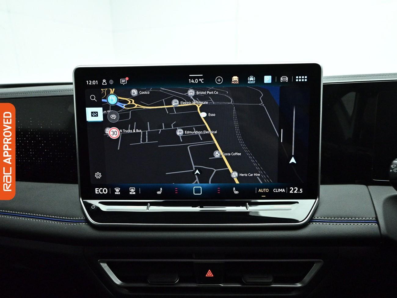 Volkswagen Tiguan view 2