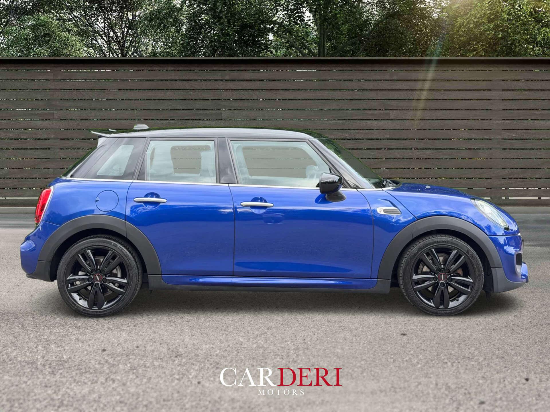 Mini Hatch view 5