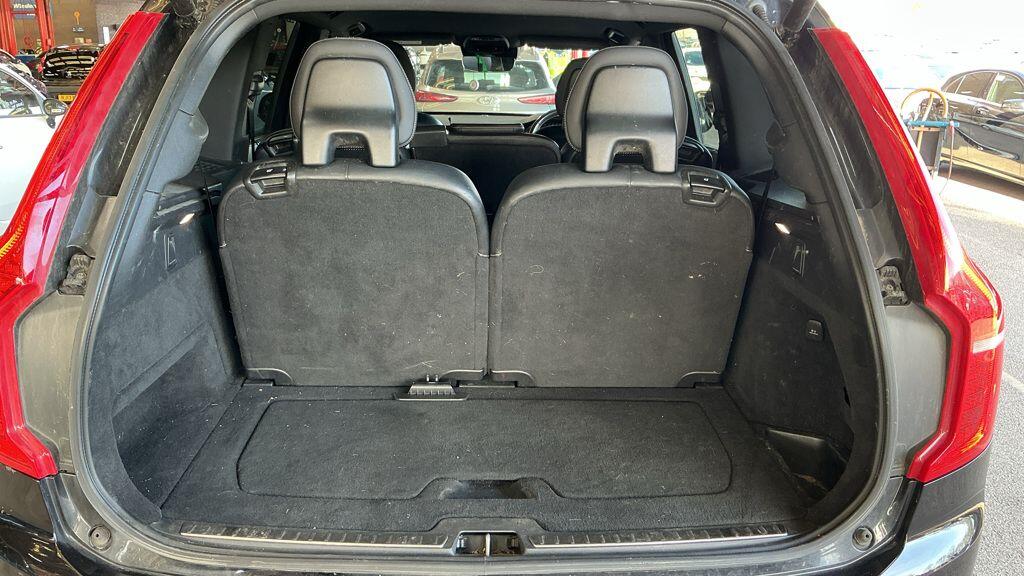 Volvo XC90 view 19