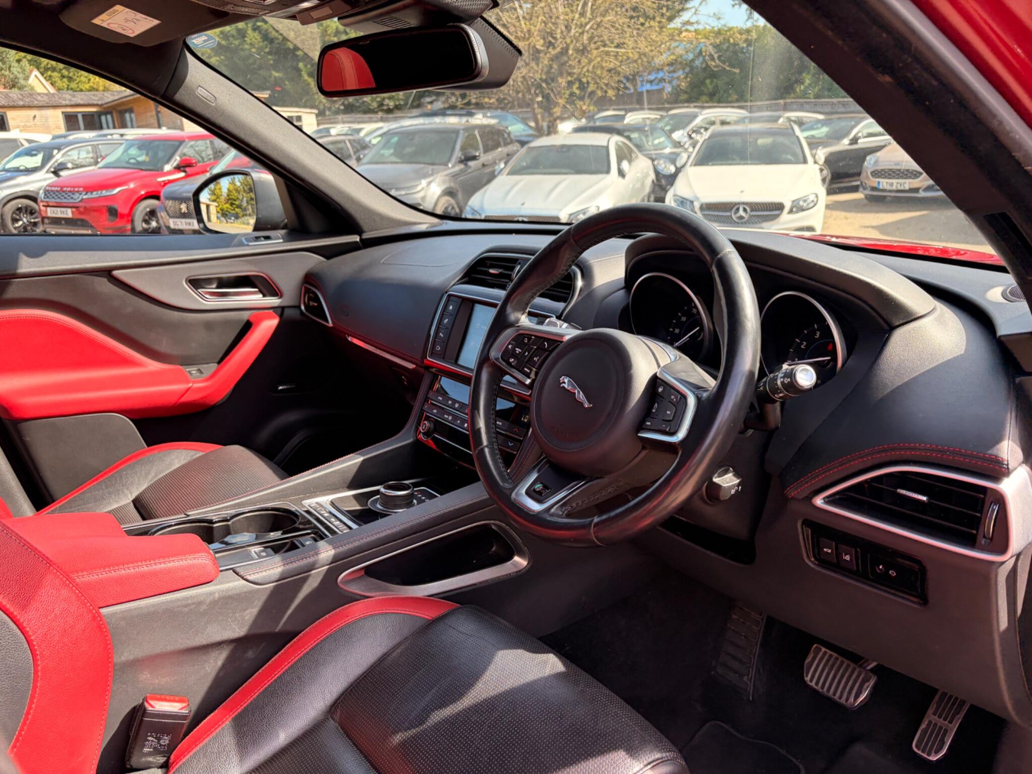 Jaguar F-Pace view 10
