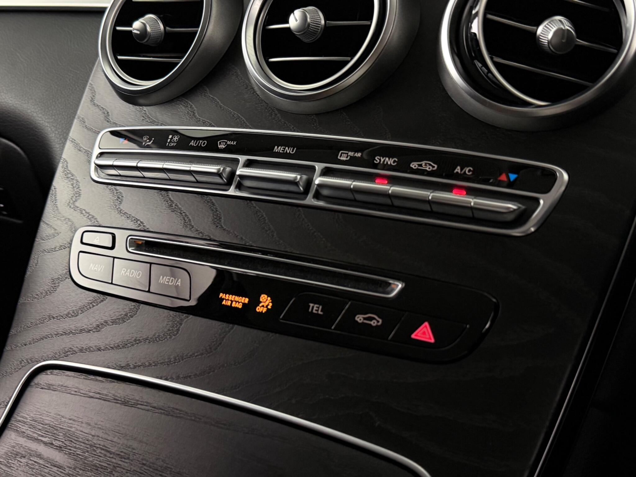 Mercedes-Benz GLC view 29