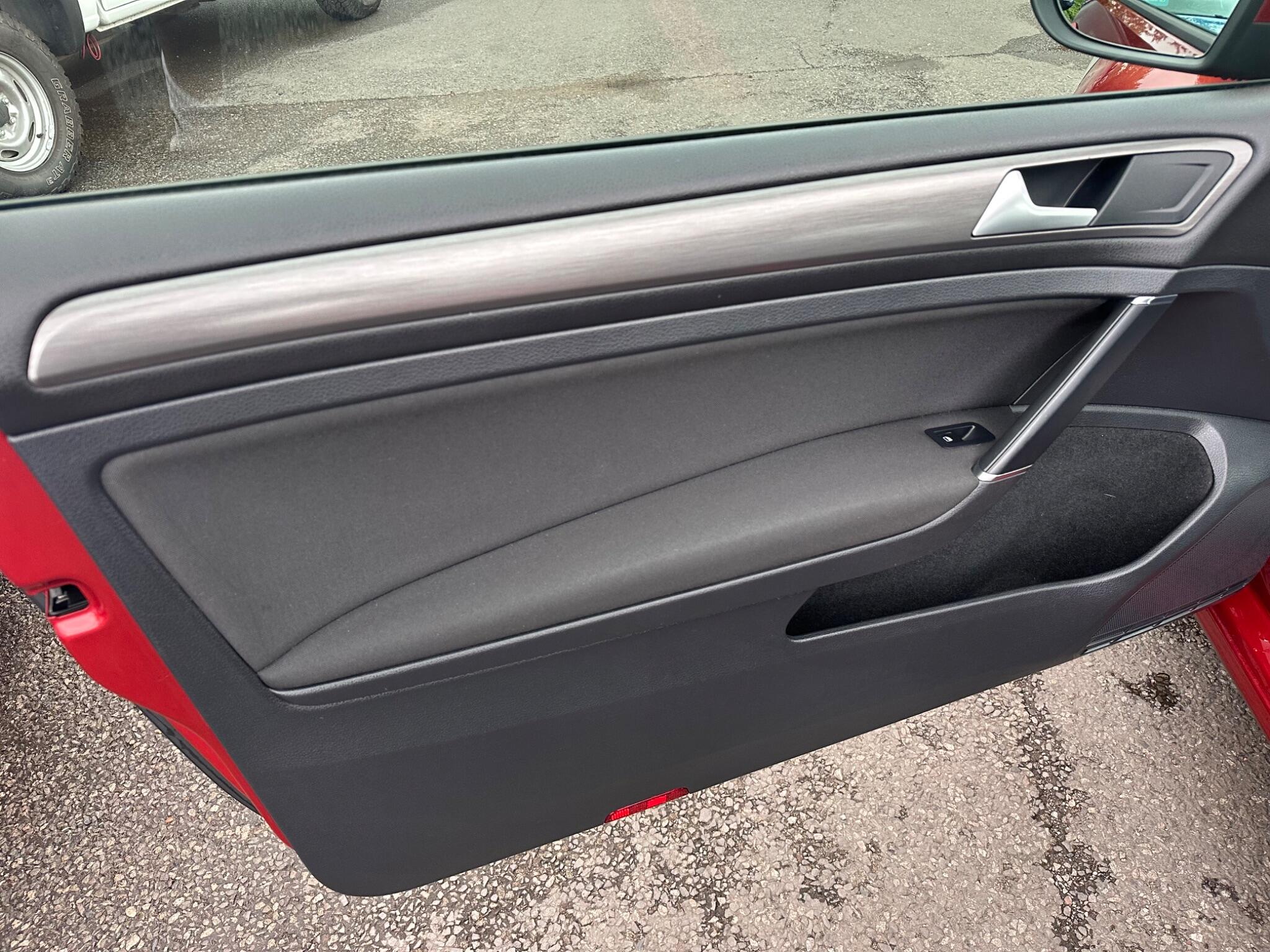 Volkswagen Golf view 26