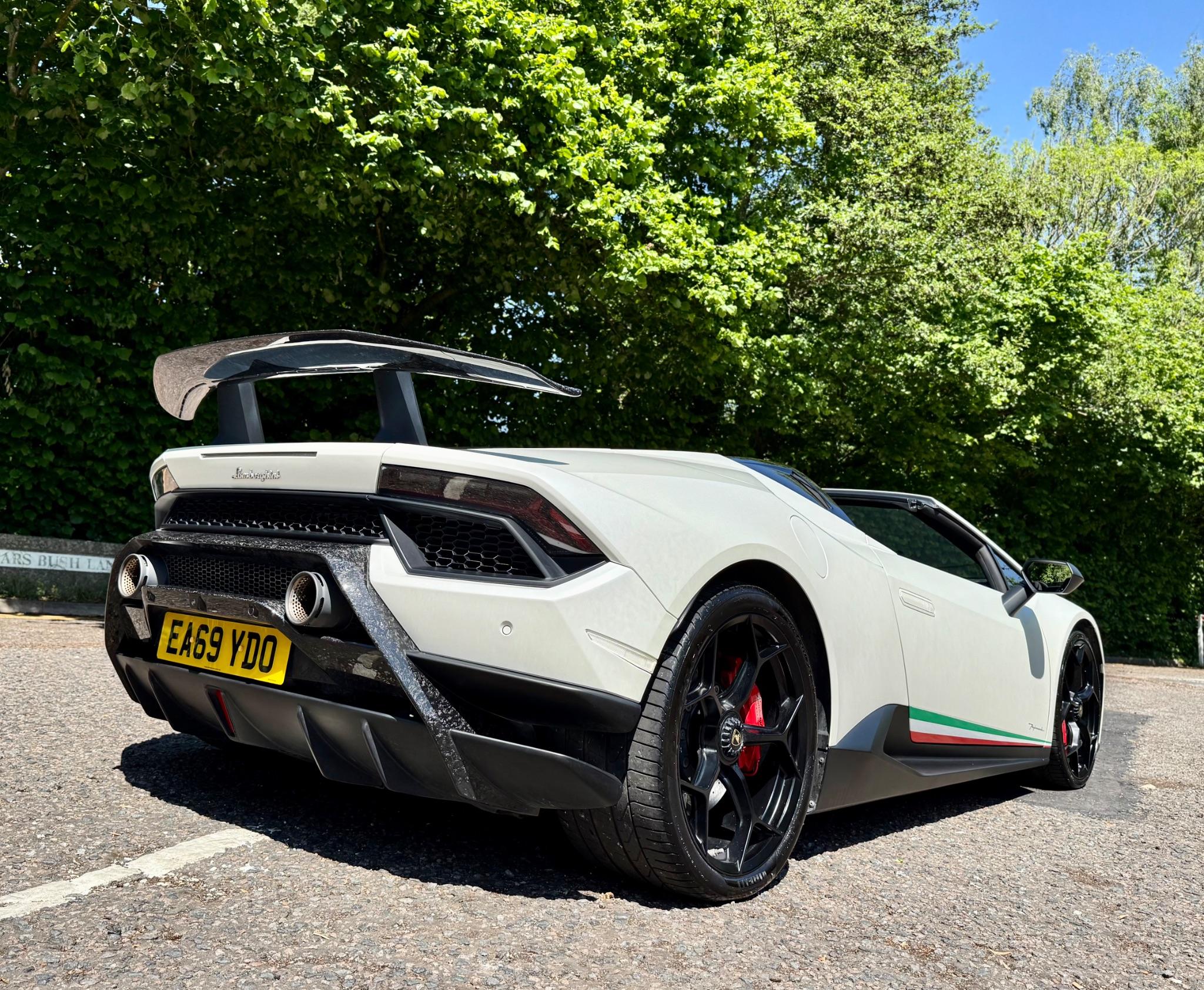 Lamborghini Huracan view 11
