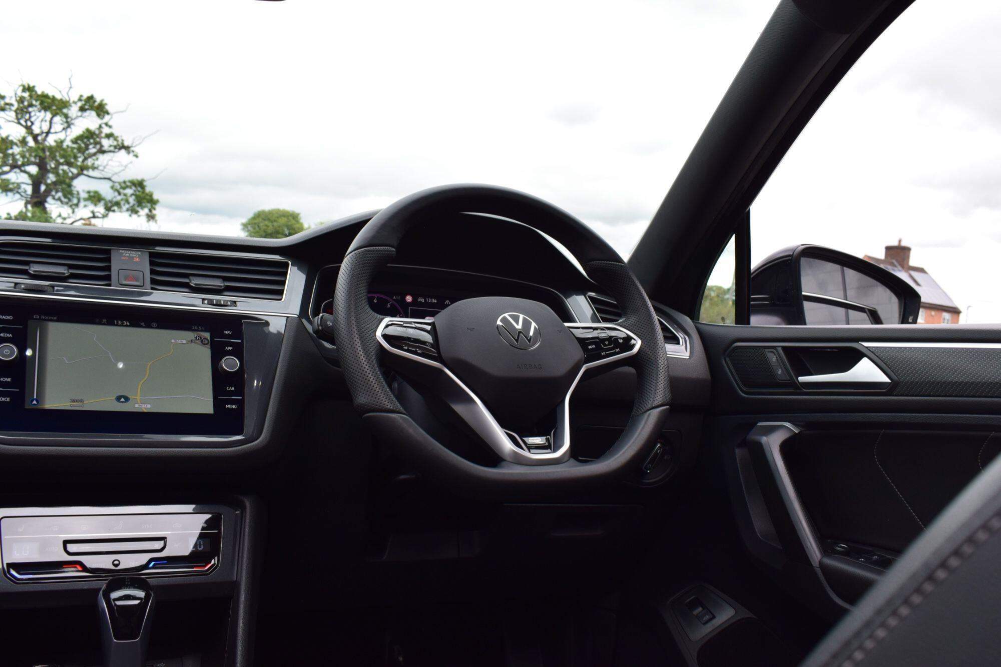 Volkswagen Tiguan Allspace view 29