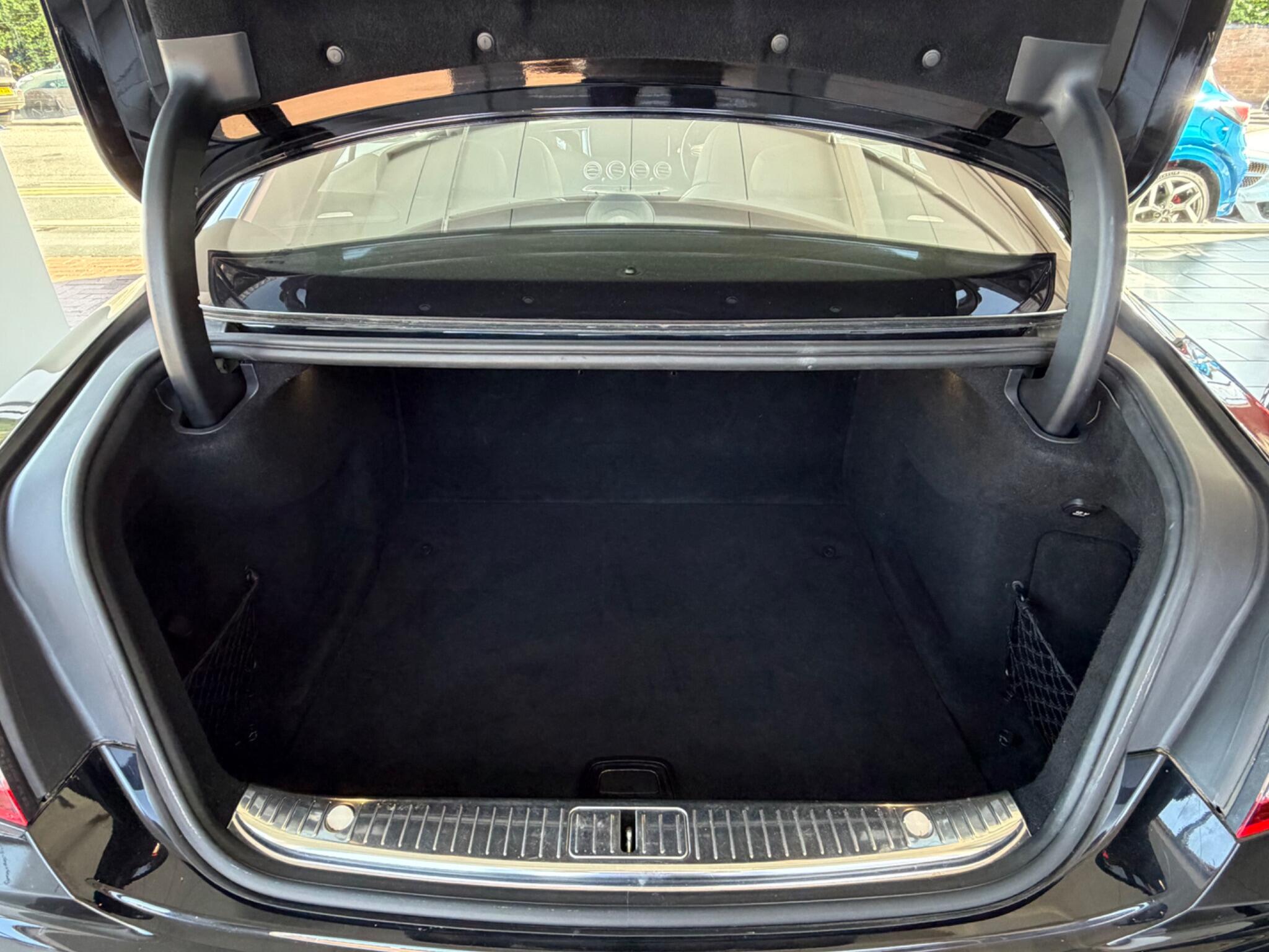 Mercedes-Benz S-Class view 72