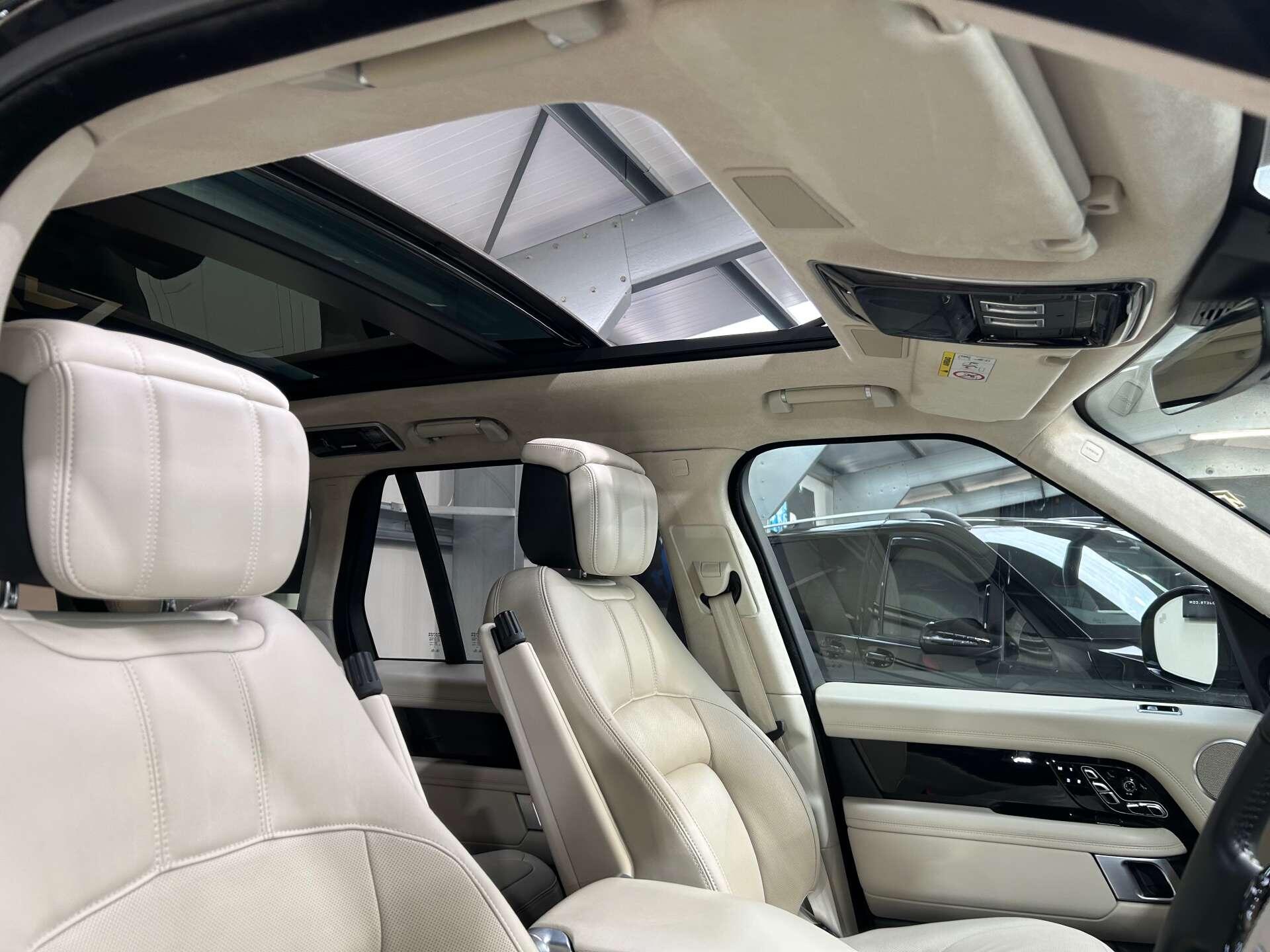 Land Rover Range Rover view 21