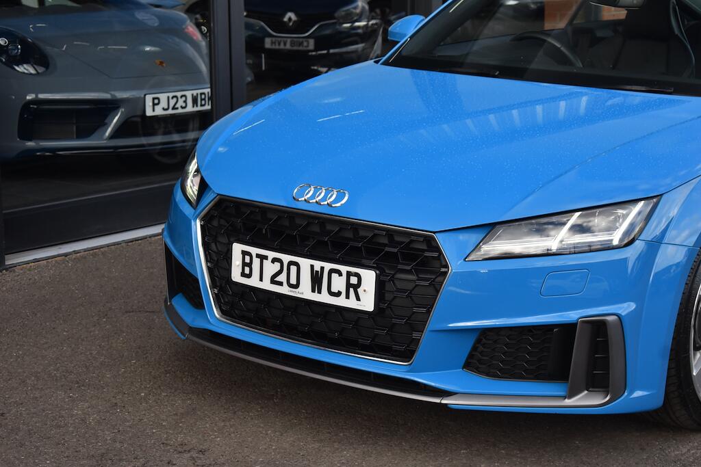 Audi TT view 9