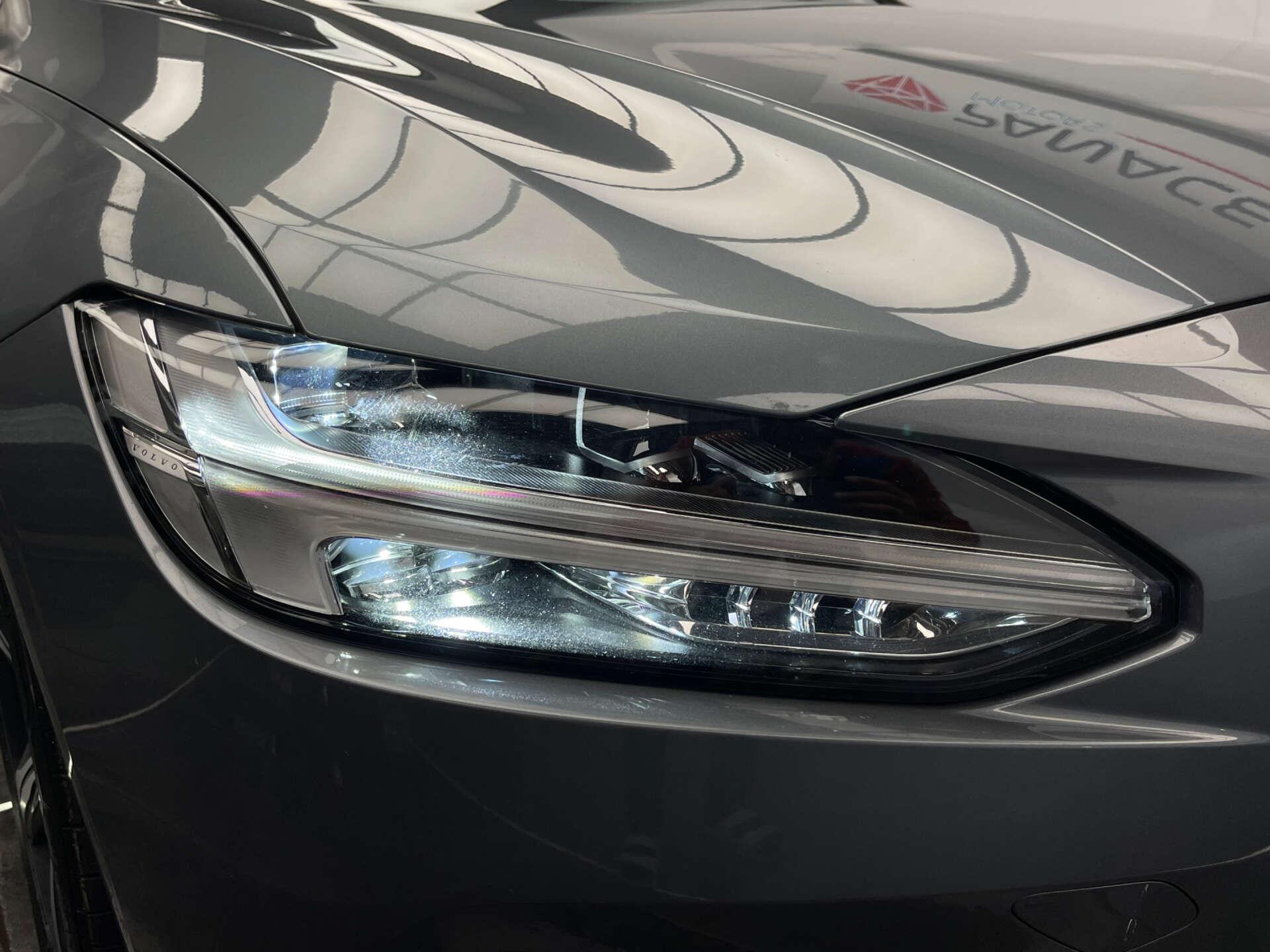 Volvo S90 view 6