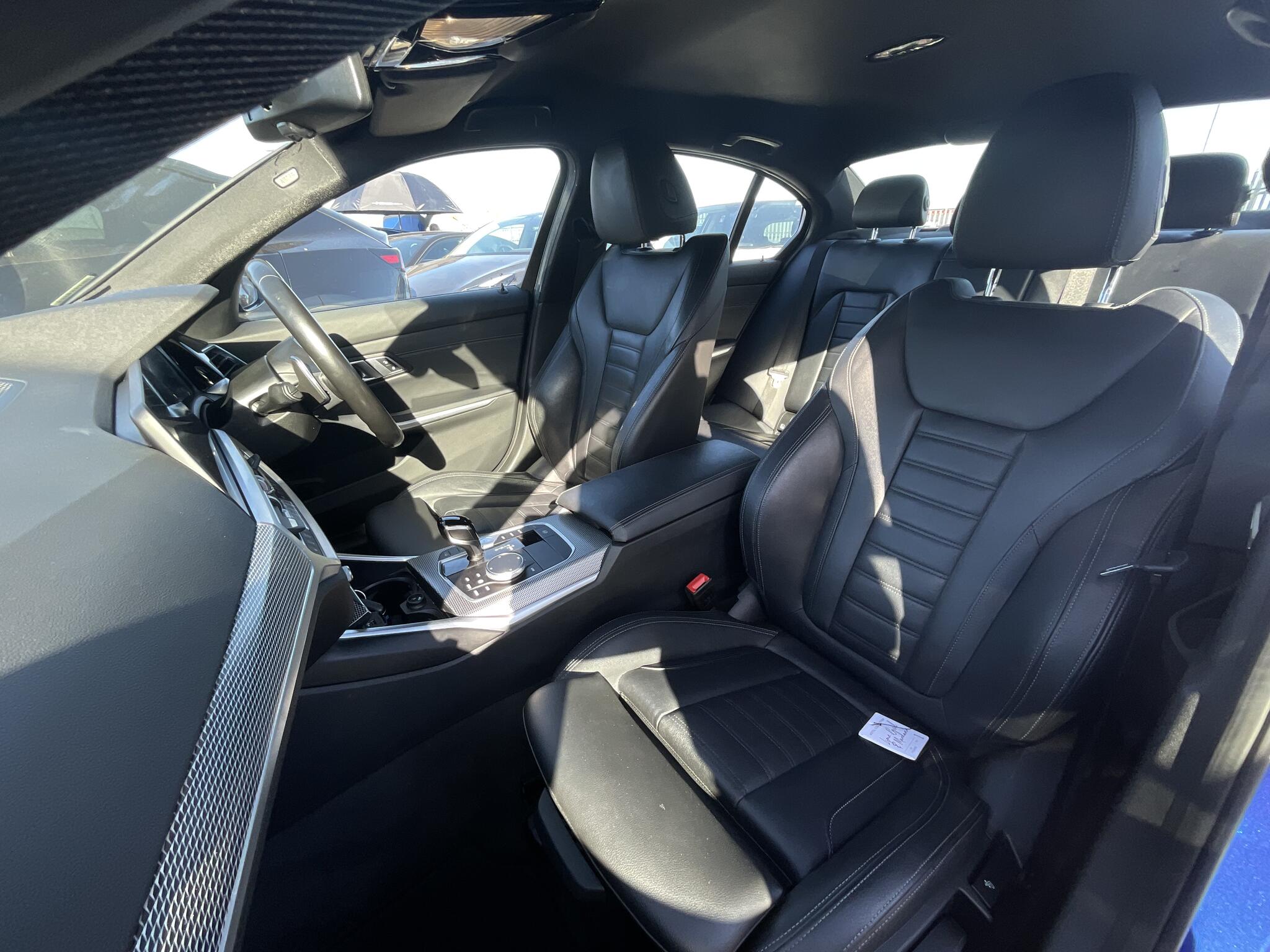 BMW 3 Series view 14