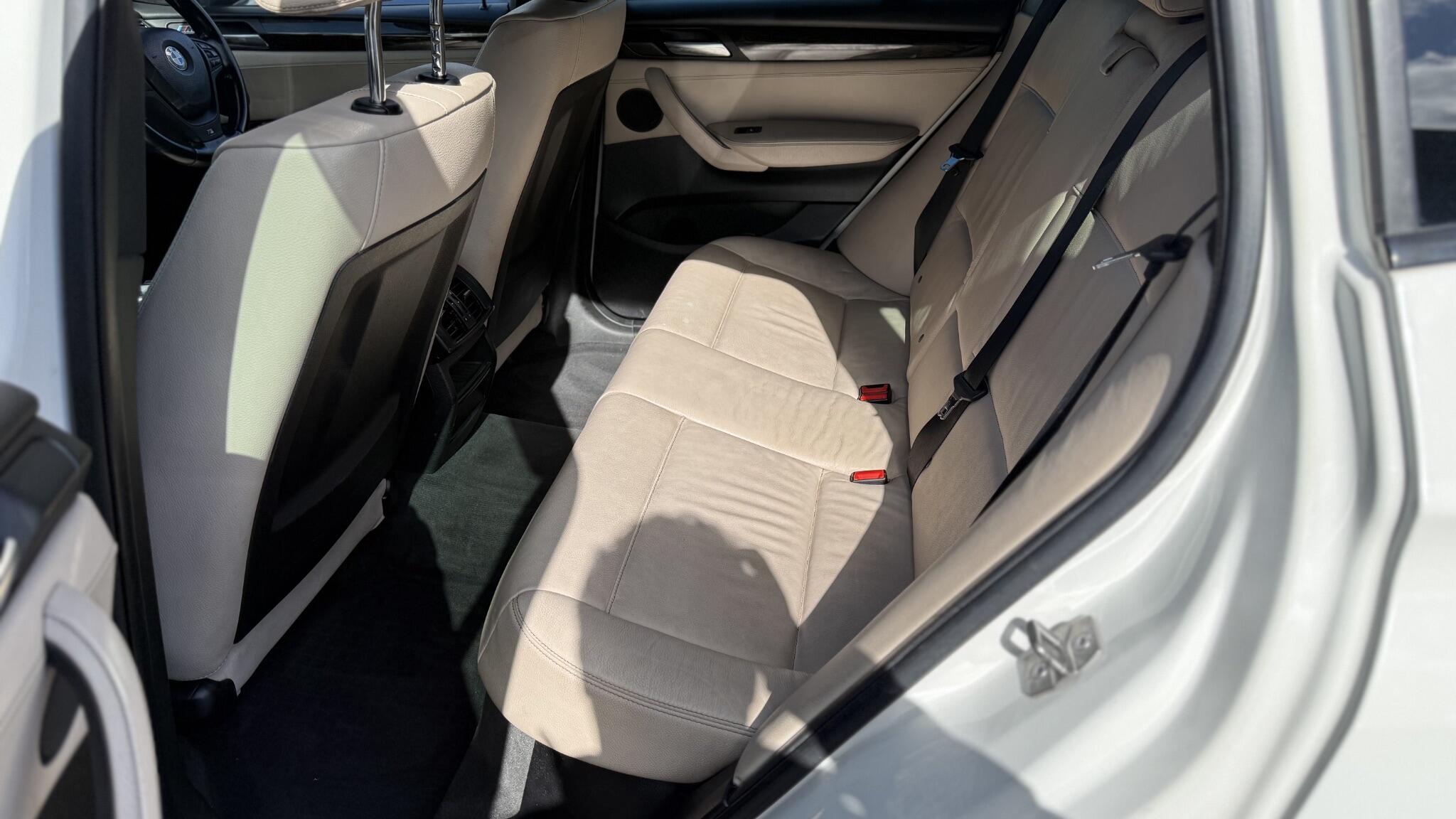 BMW X3 view 34