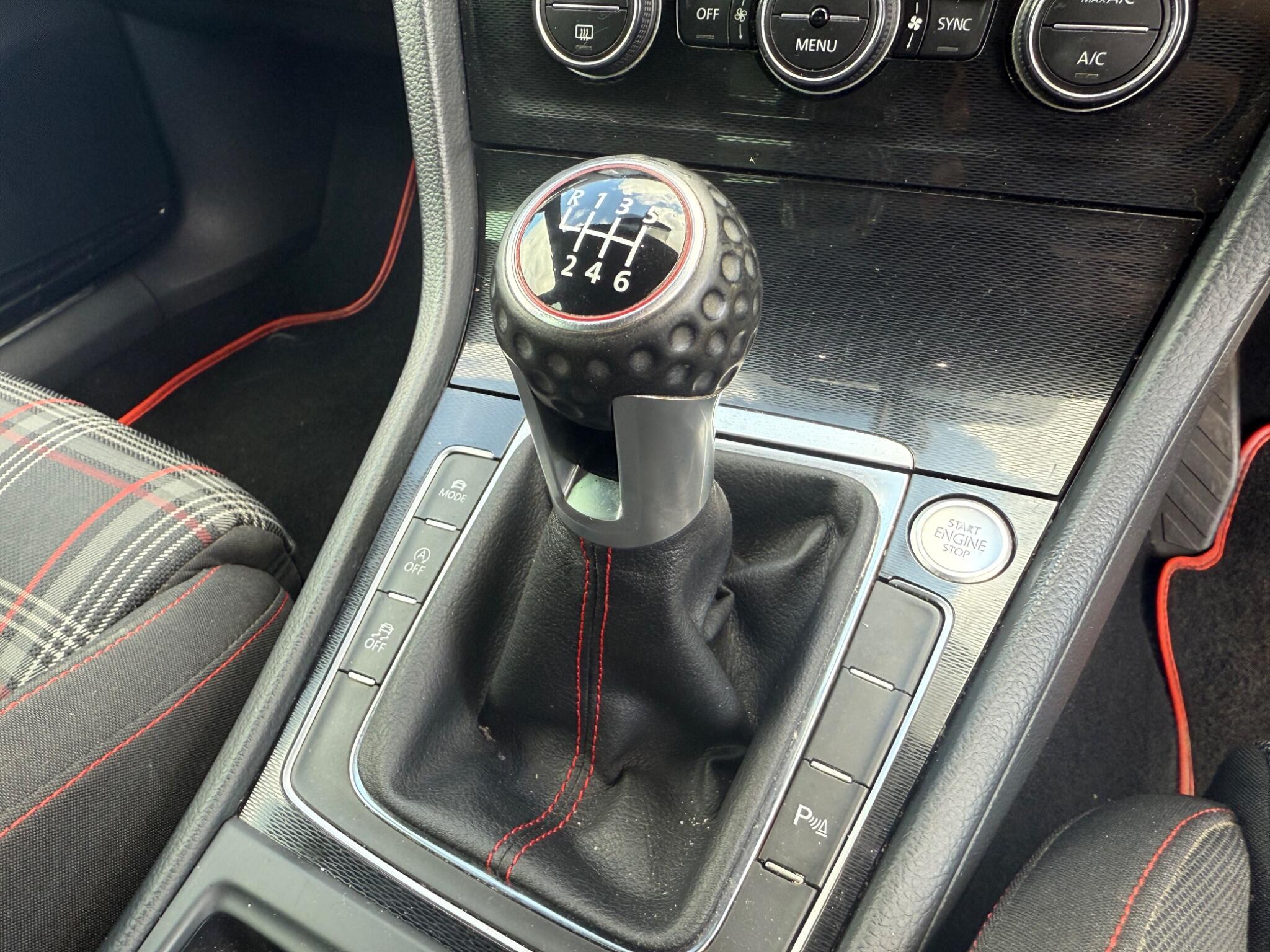 Volkswagen Golf view 7