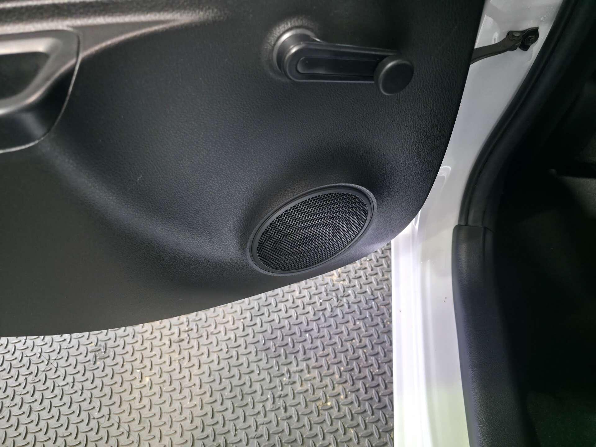 Toyota Yaris view 43