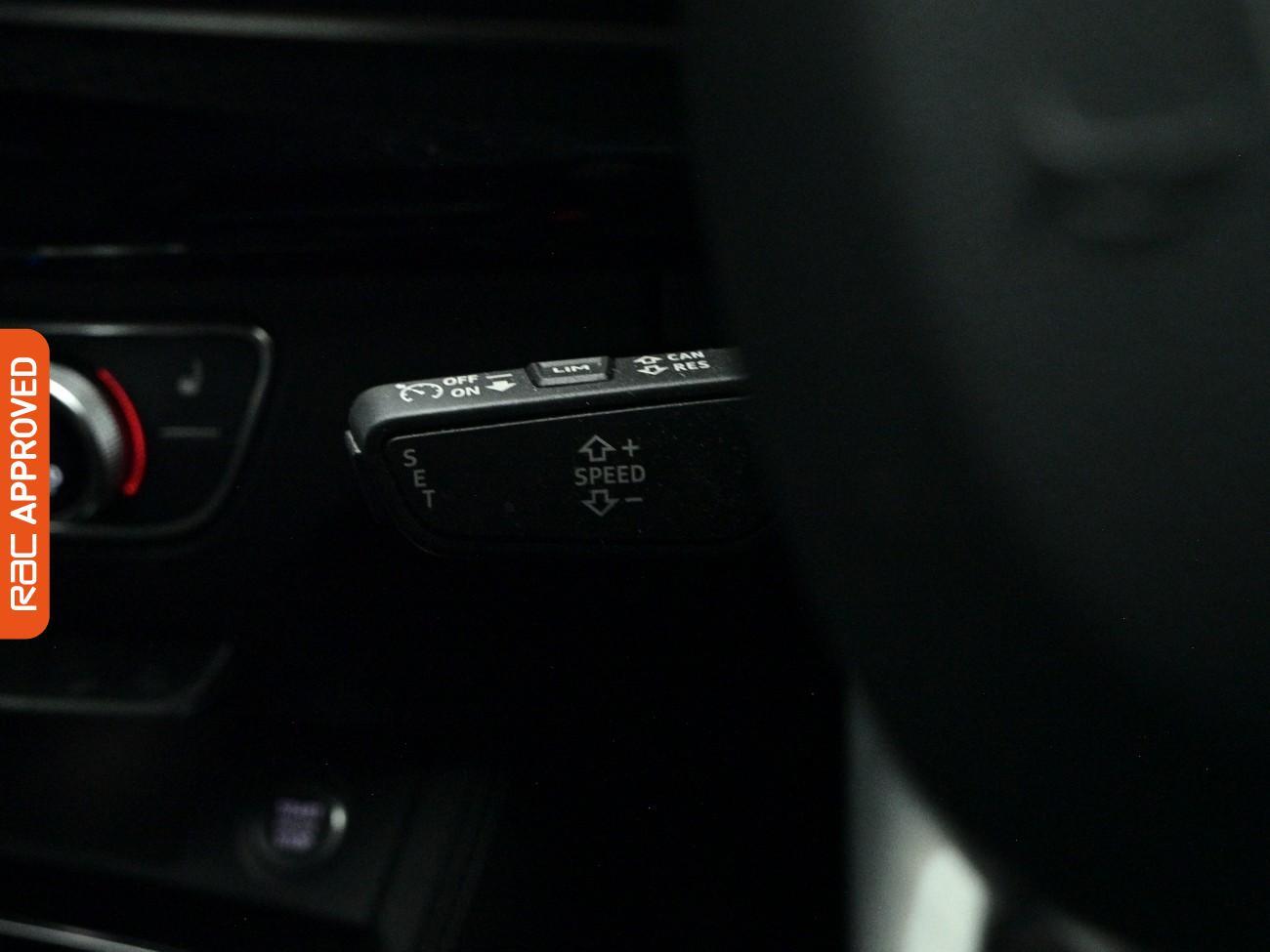 Audi Q5 view 24