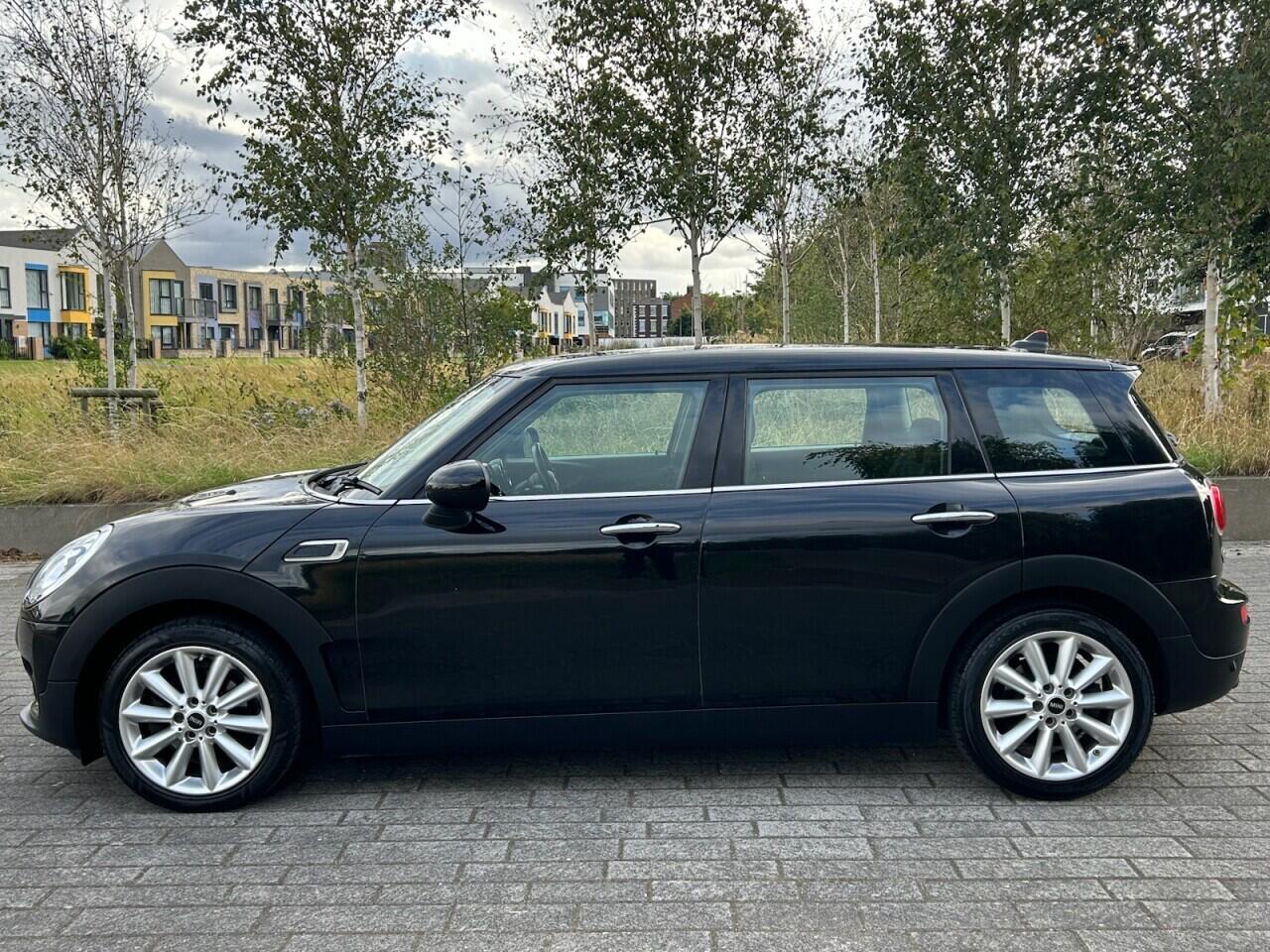 Mini Clubman view 19