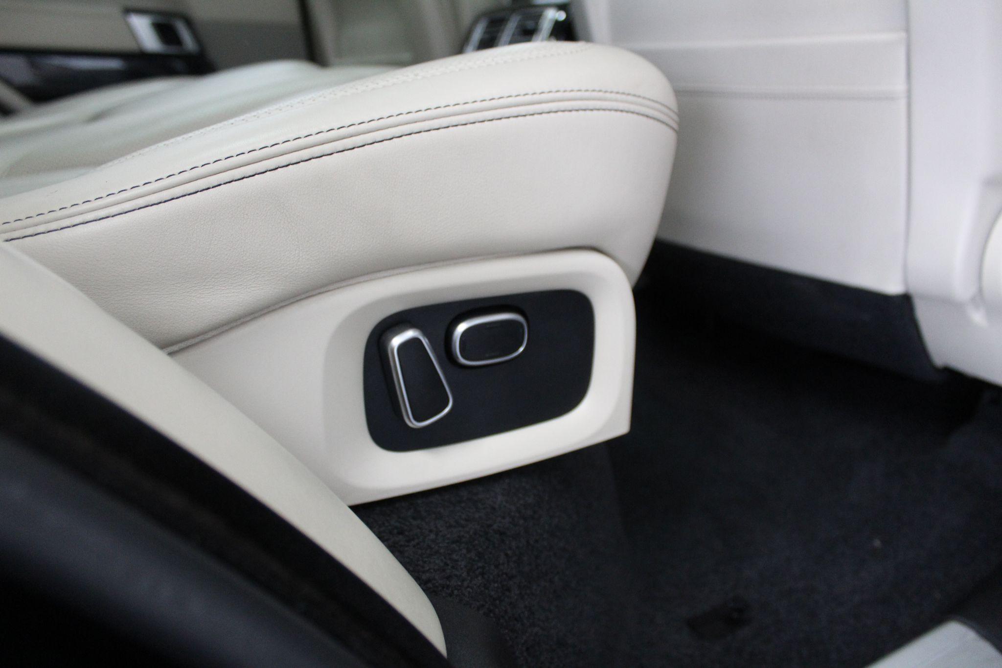 Land Rover Range Rover view 70