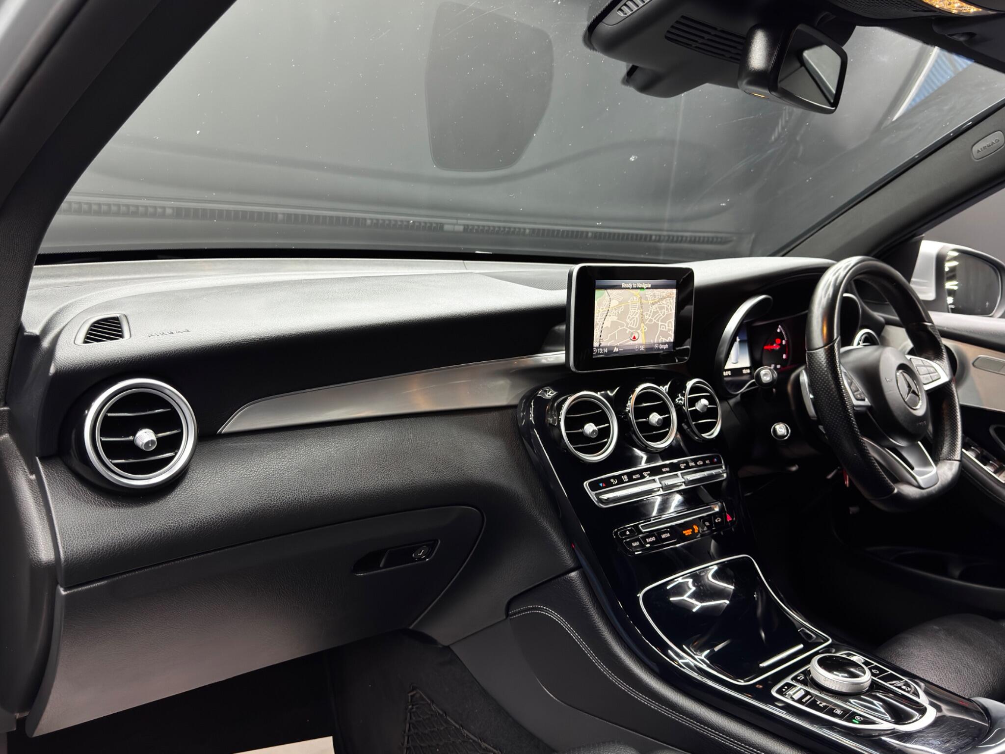 Mercedes-Benz GLC view 11