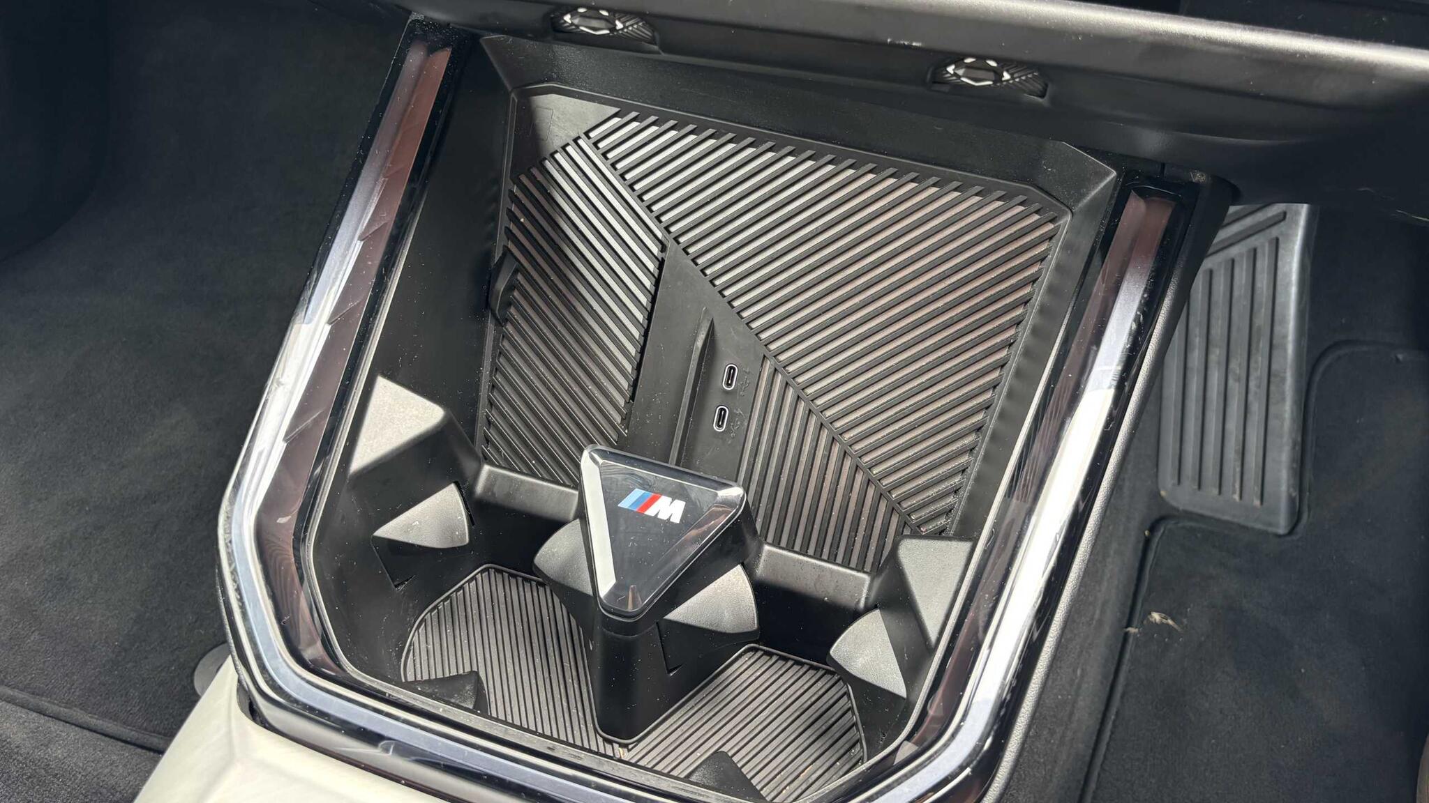 BMW X3 view 24