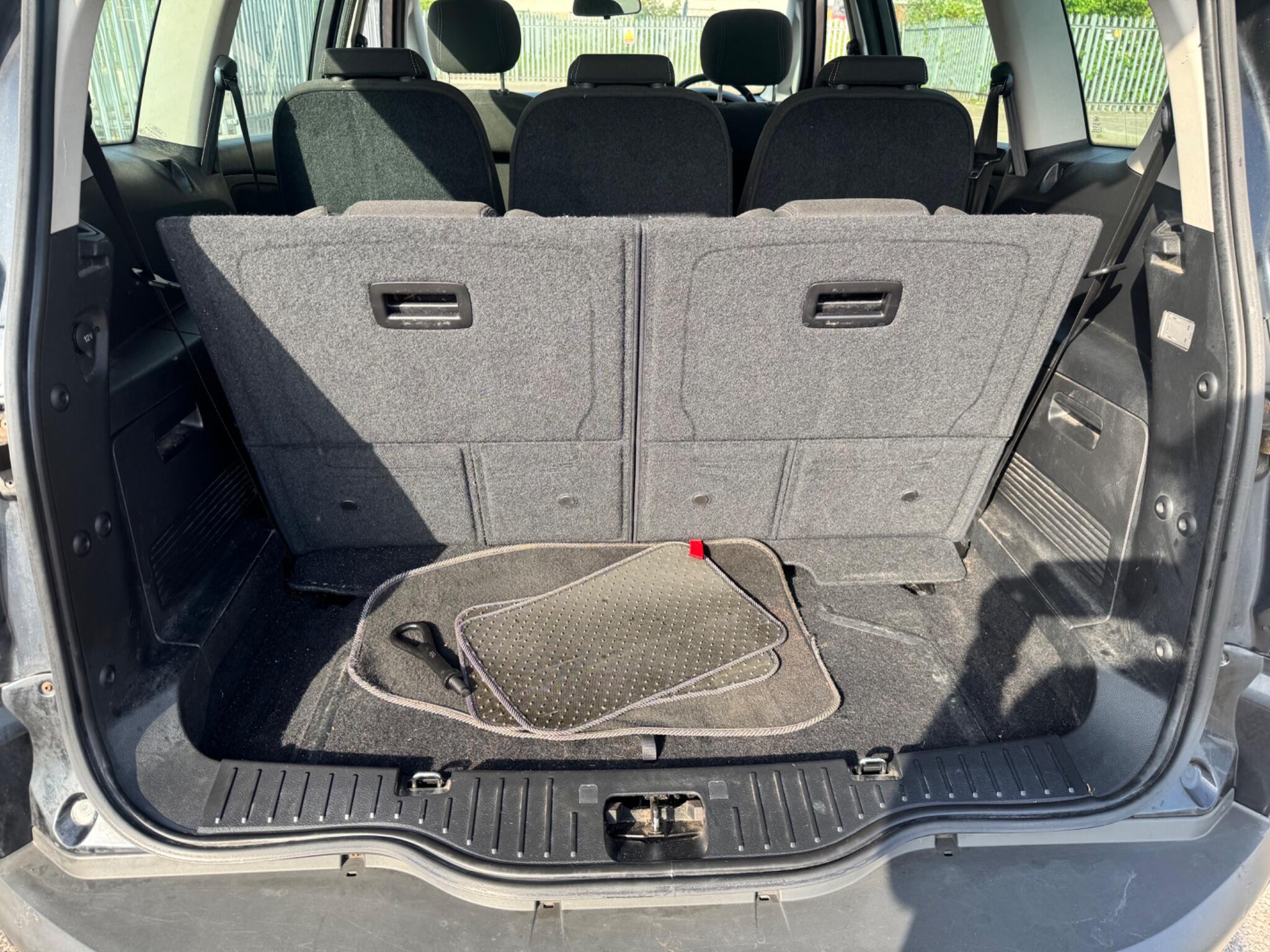 Ford S-Max view 47