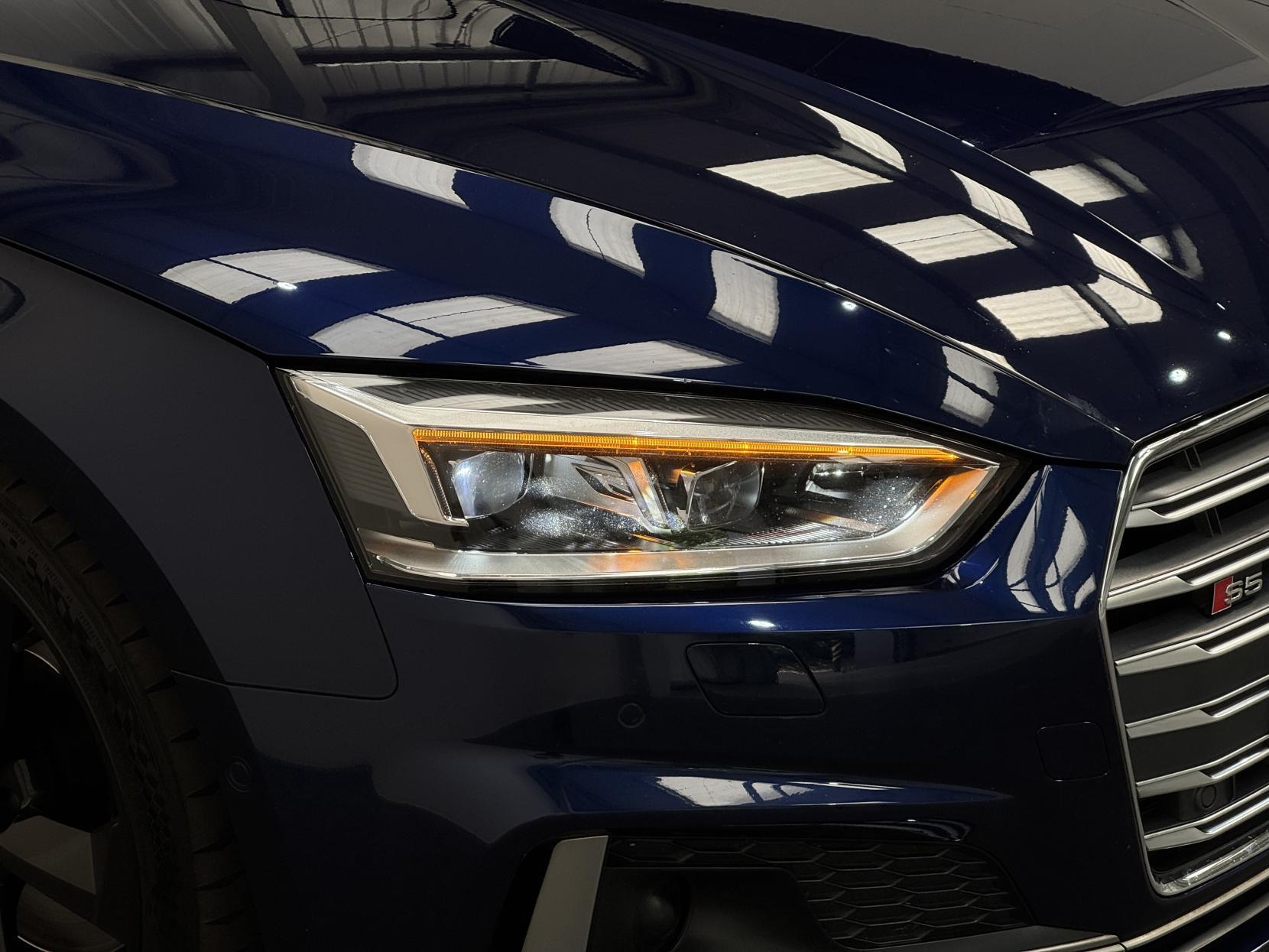 Audi S5 view 7