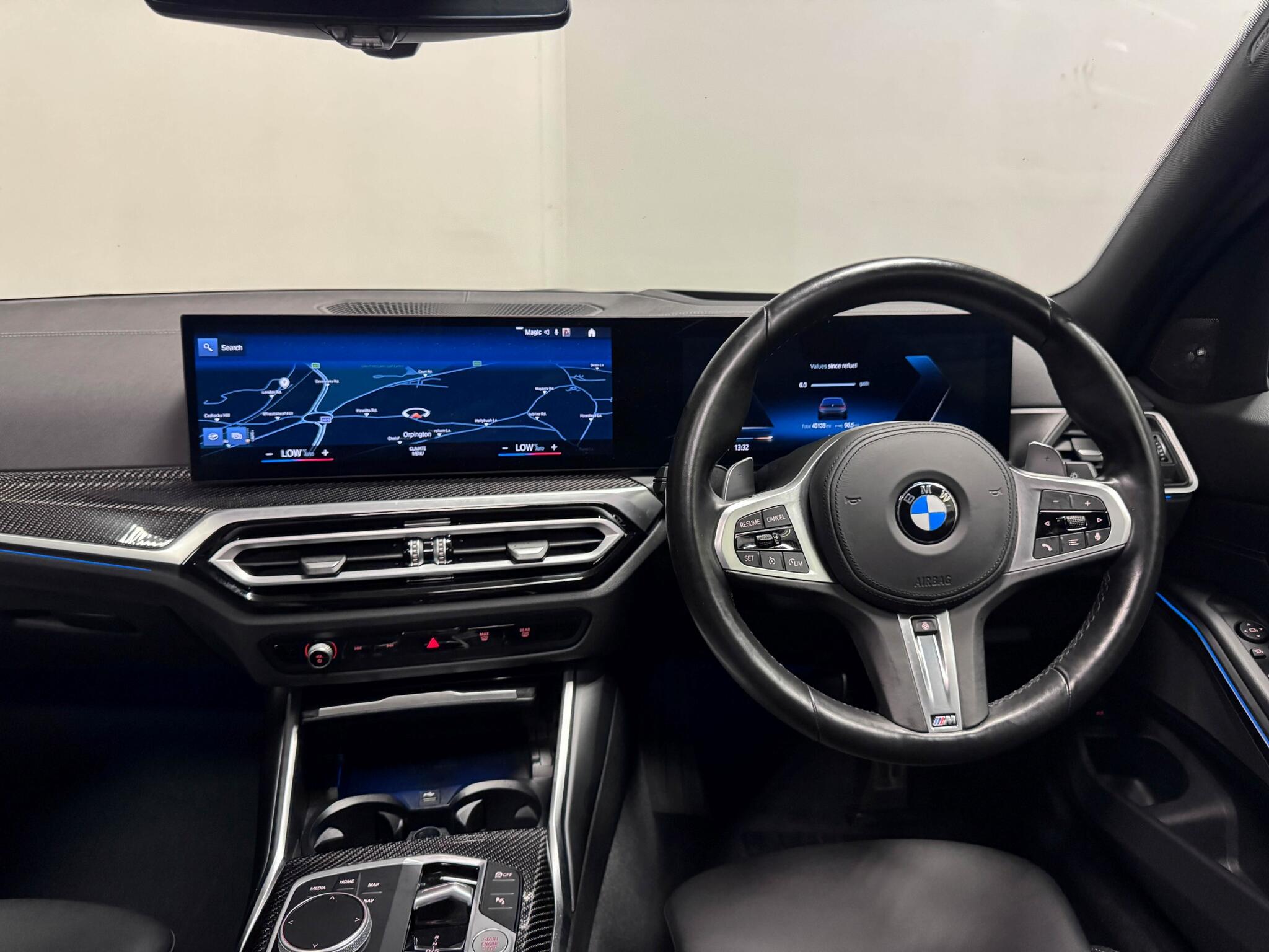 BMW 3 Series view 35
