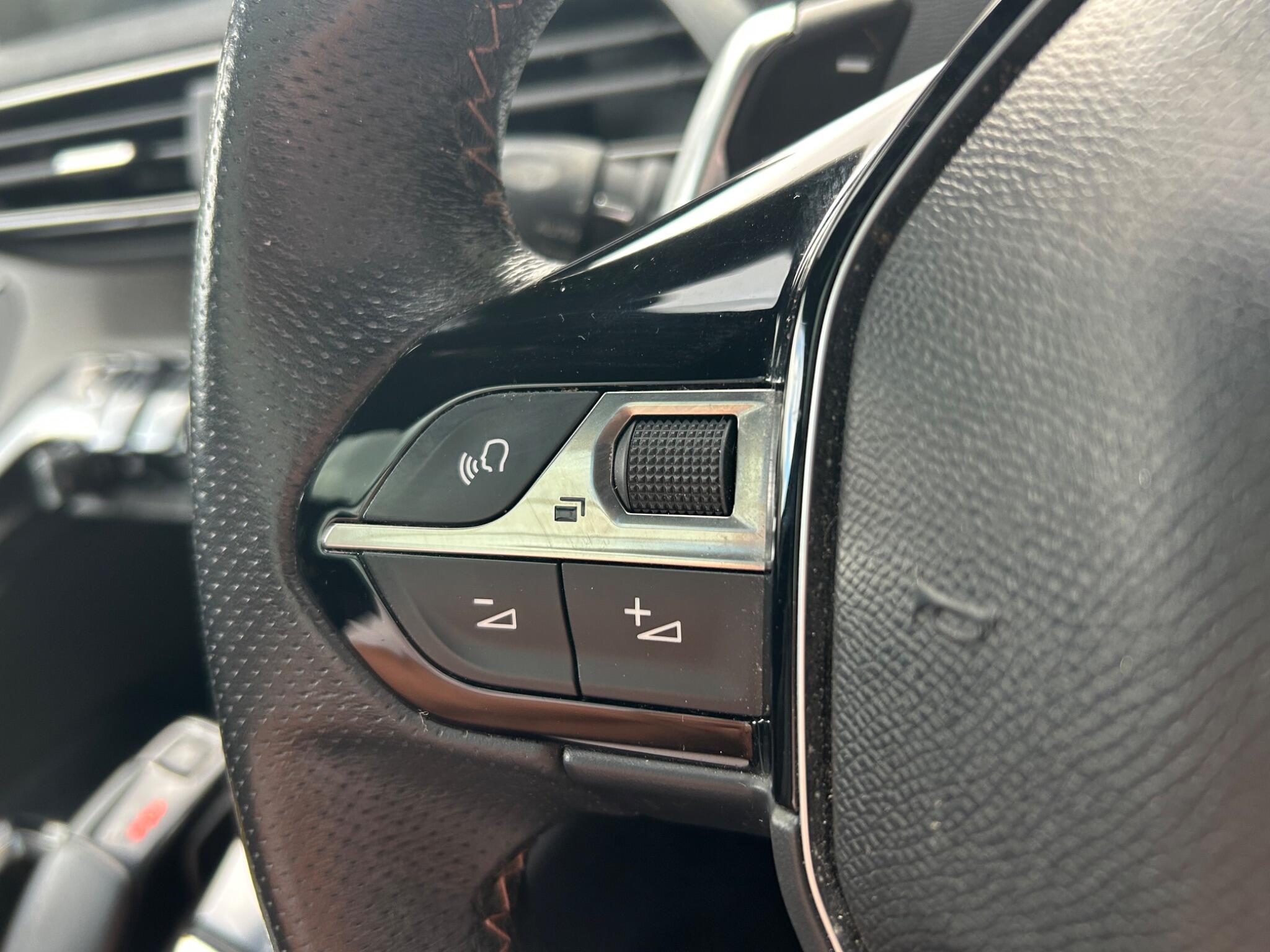 Peugeot 5008 view 24