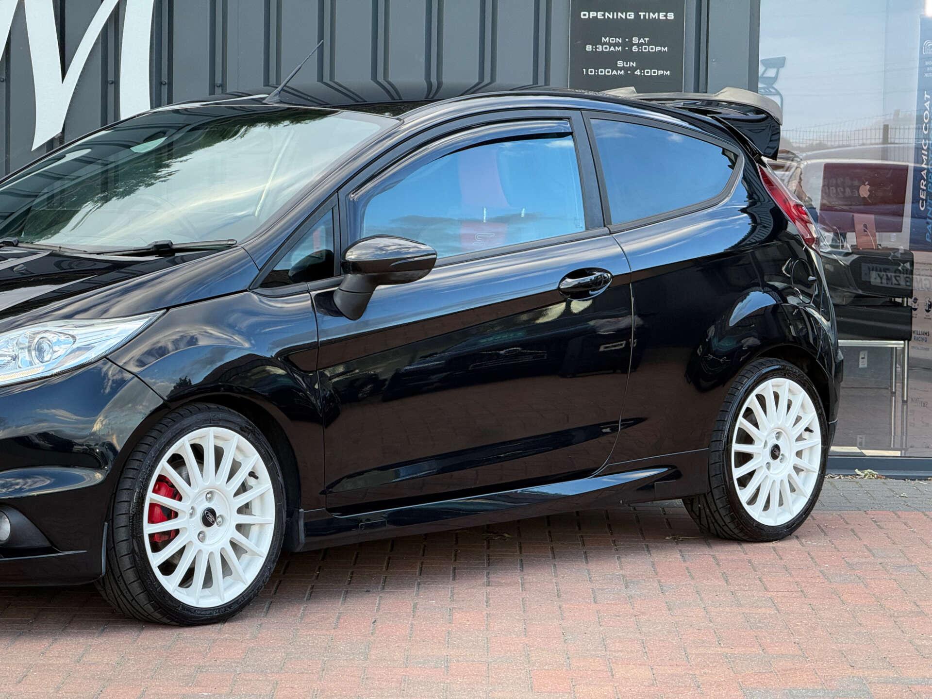 Ford Fiesta view 3