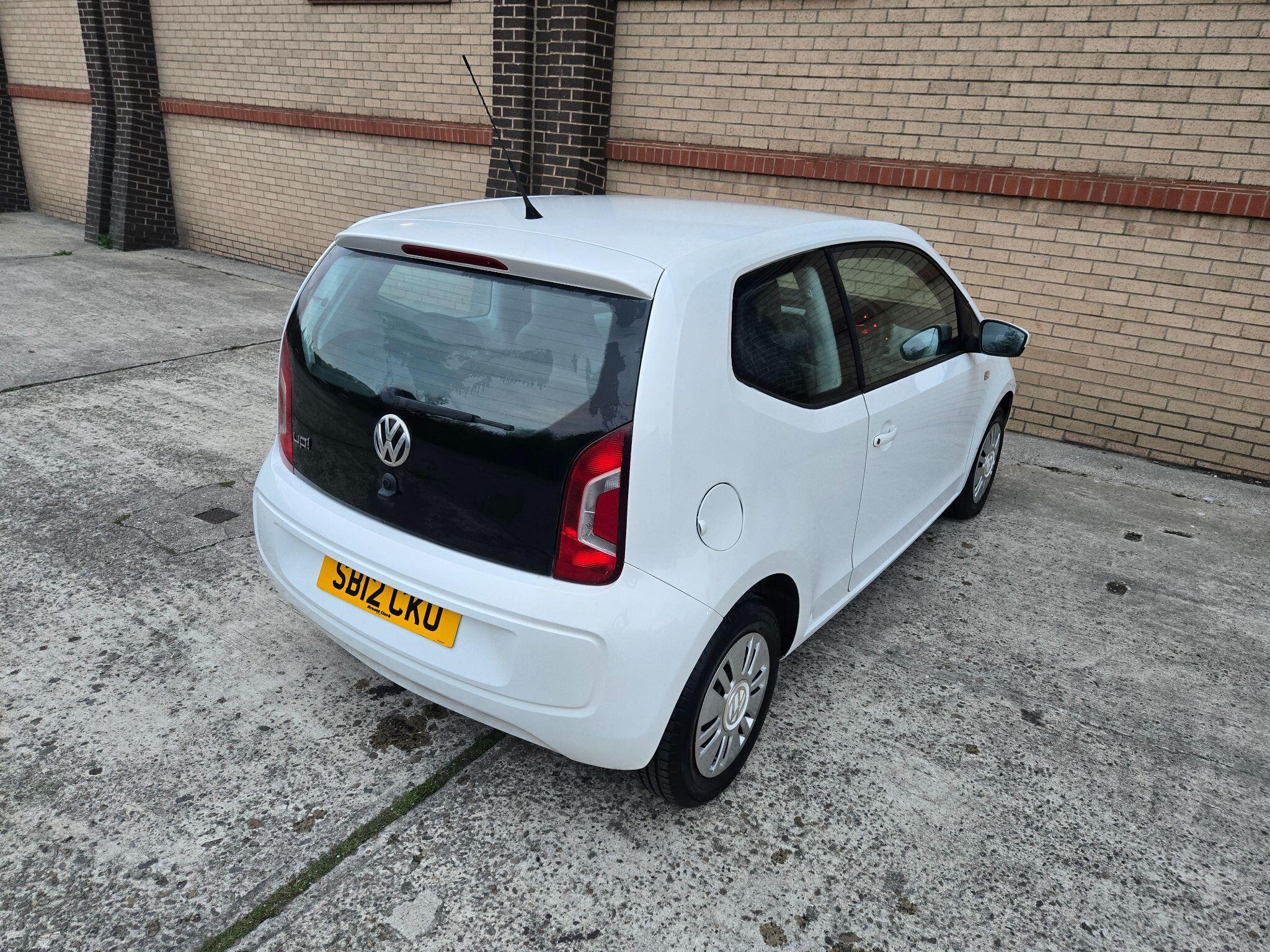2012 Volkswagen up! image 16