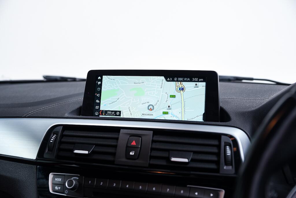 BMW 2 Series view 21