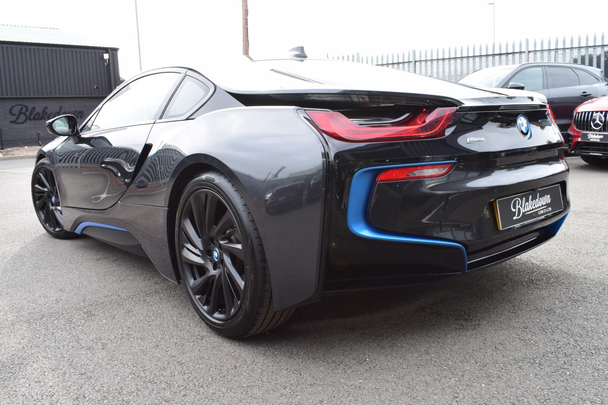 BMW I8 view 9