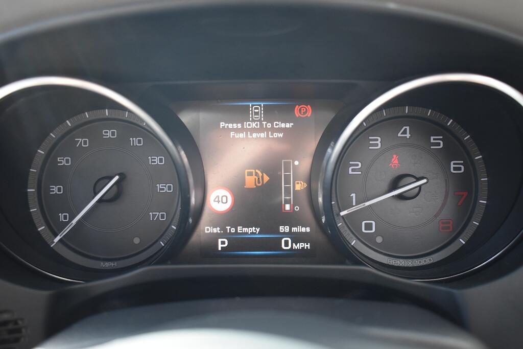 Jaguar Xe view 50