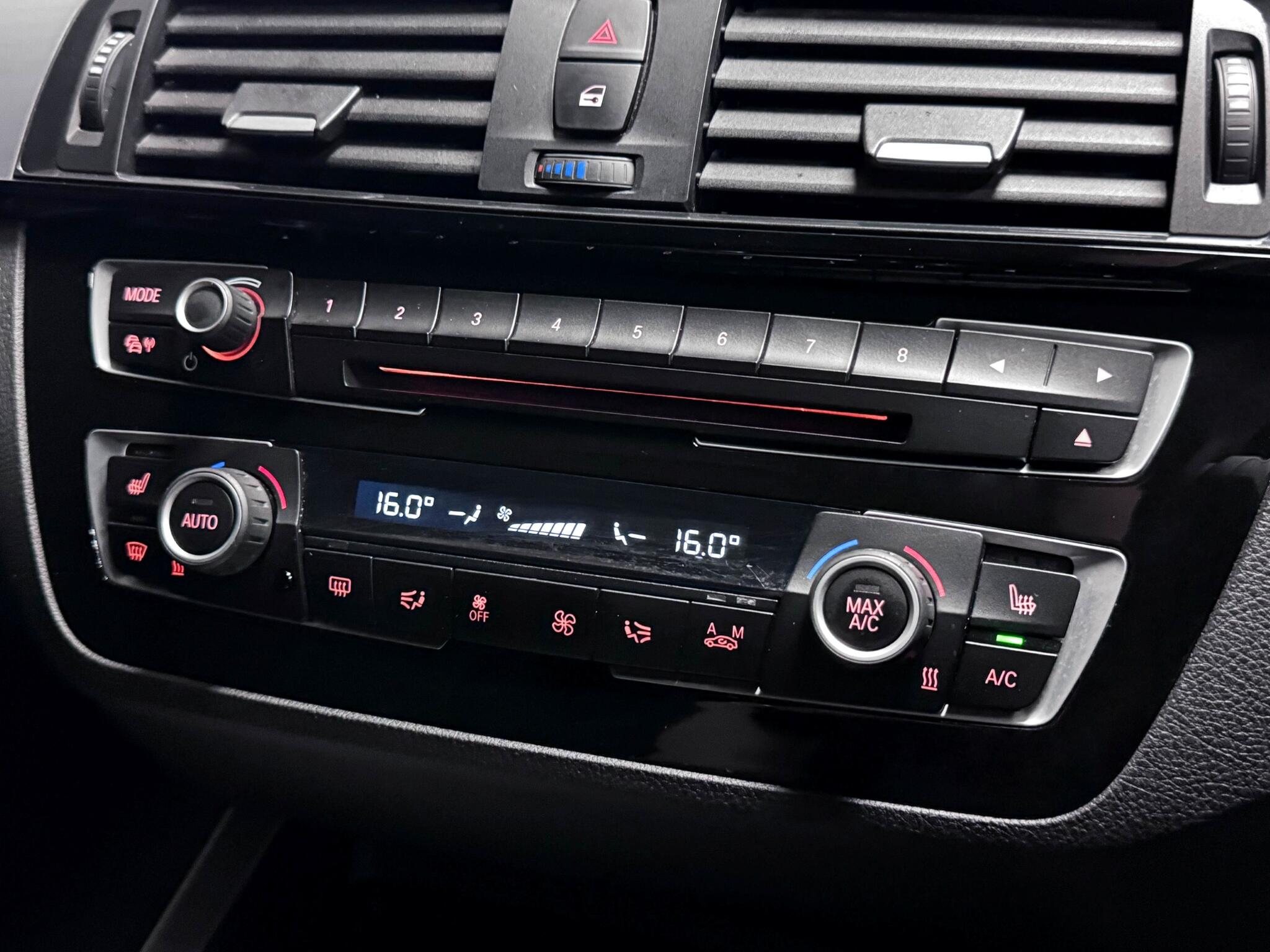 BMW 1 Series view 30